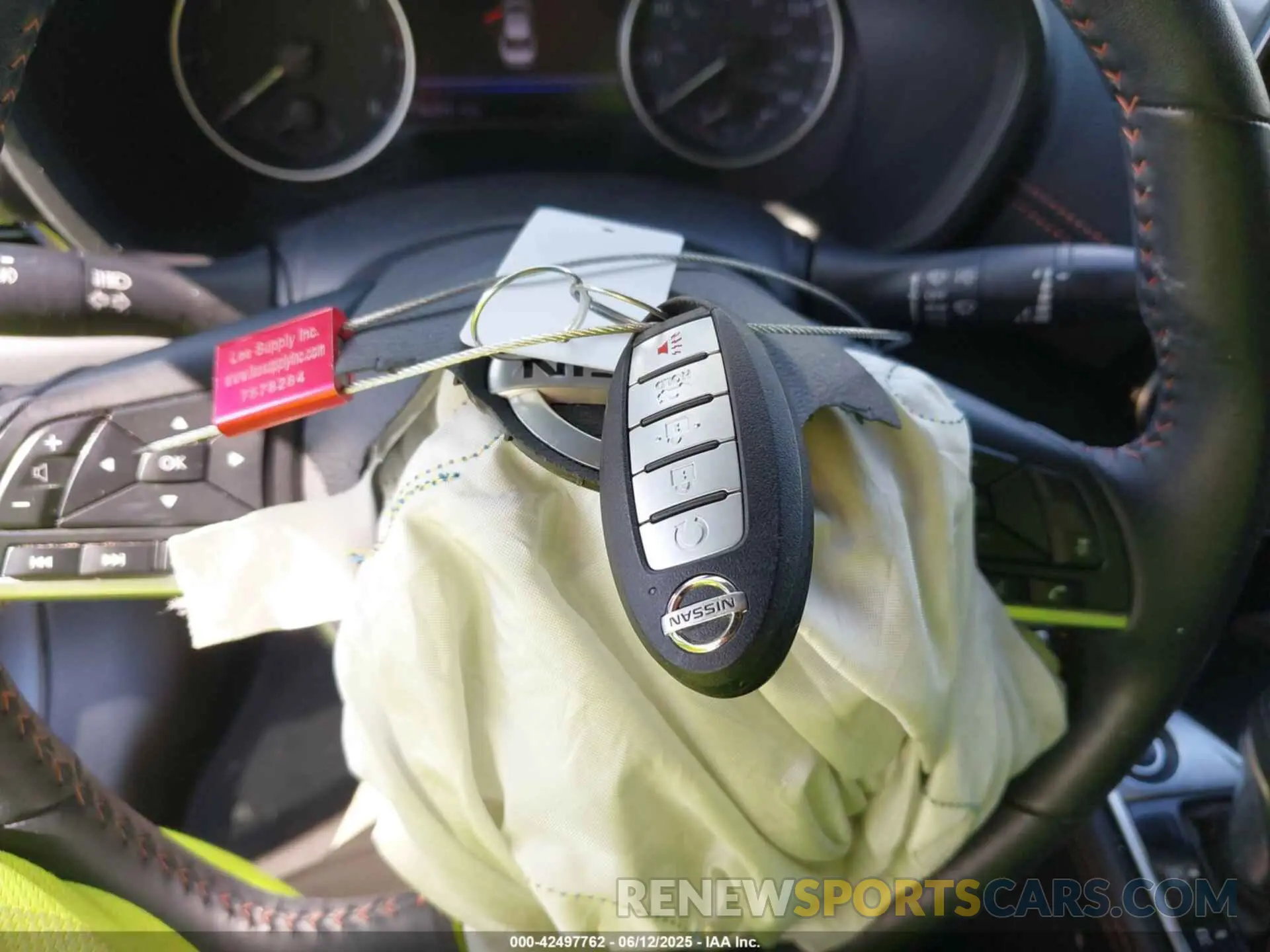 11 fotografías del automóvil dañado 3N1AB8DV0LY246885 NISSAN SENTRA 2020