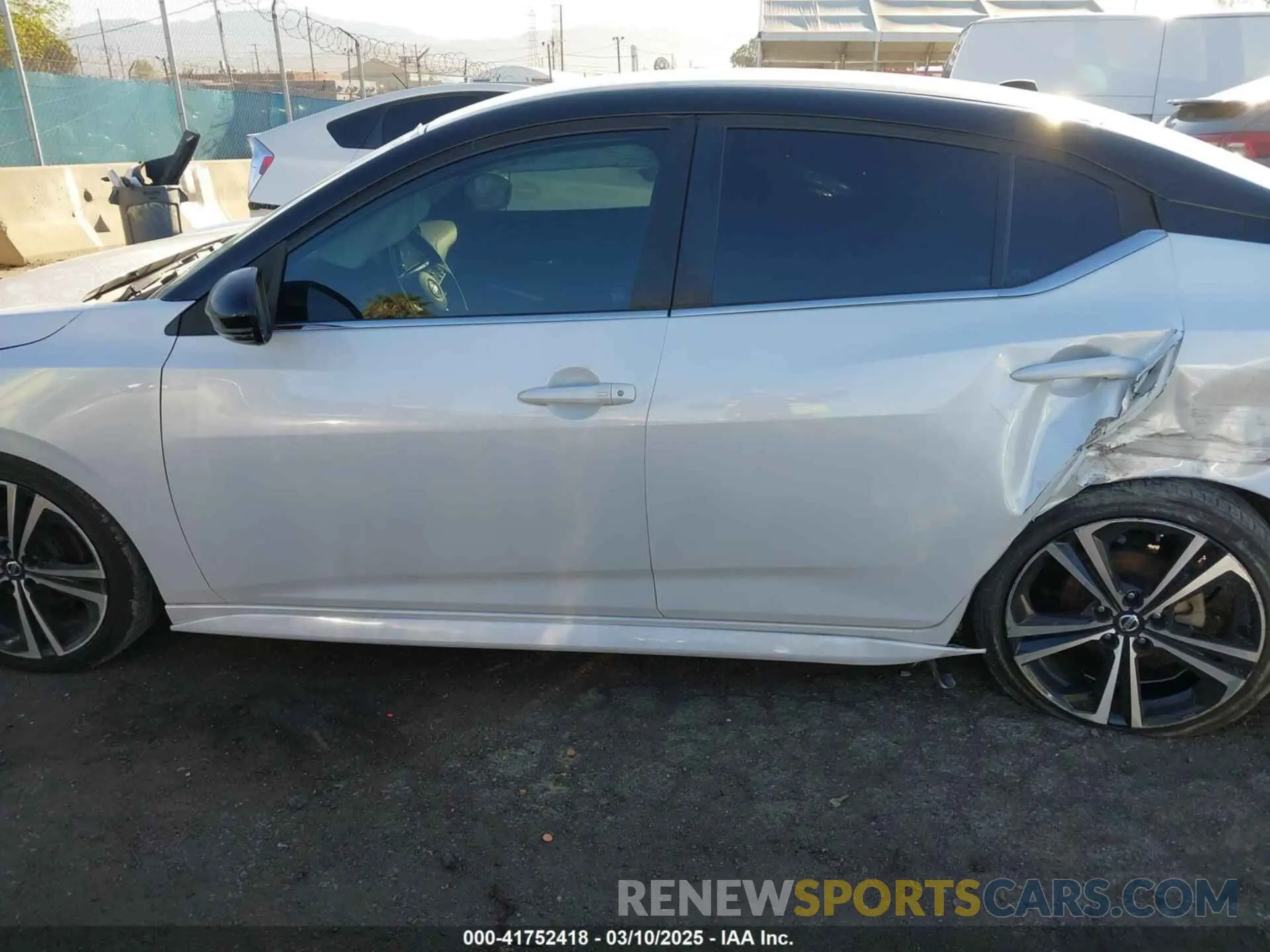 14 fotografías del automóvil dañado 3N1AB8DV0LY261421 NISSAN SENTRA 2020