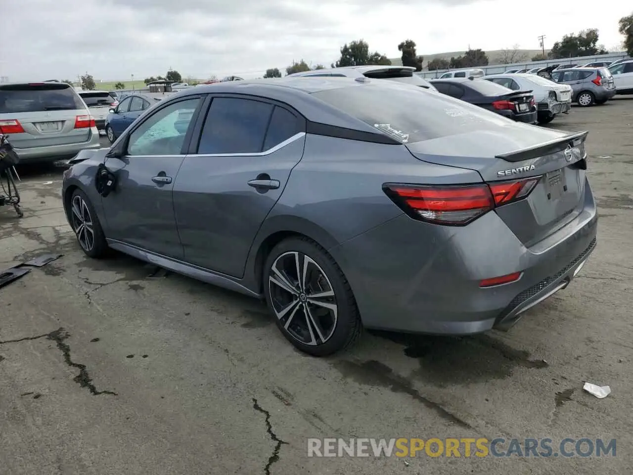 2 fotografías del automóvil dañado 3N1AB8DV4LY253032 NISSAN SENTRA 2020