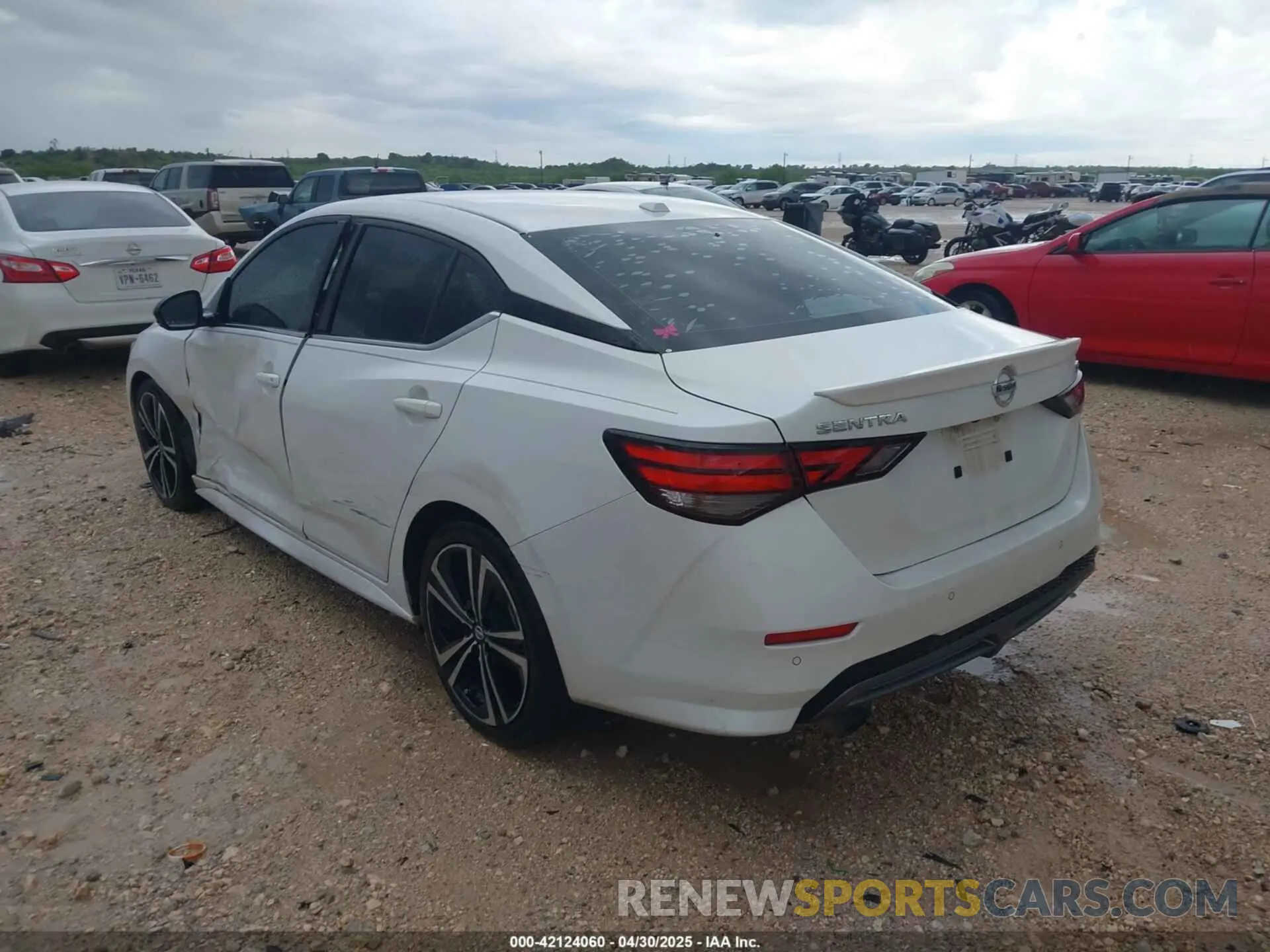 3 fotografías del automóvil dañado 3N1AB8DV6LY253856 NISSAN SENTRA 2020
