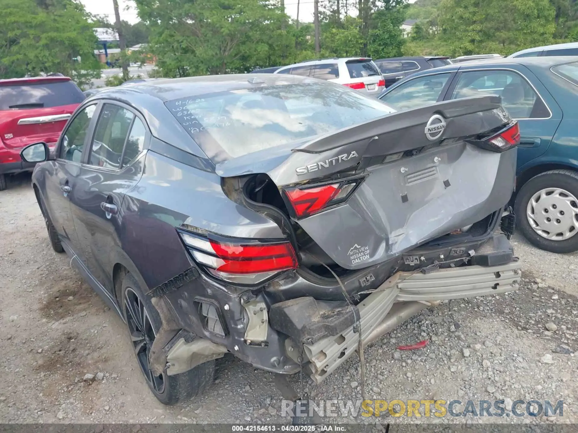 3 fotografías del automóvil dañado 3N1AB8DV6LY275839 NISSAN SENTRA 2020