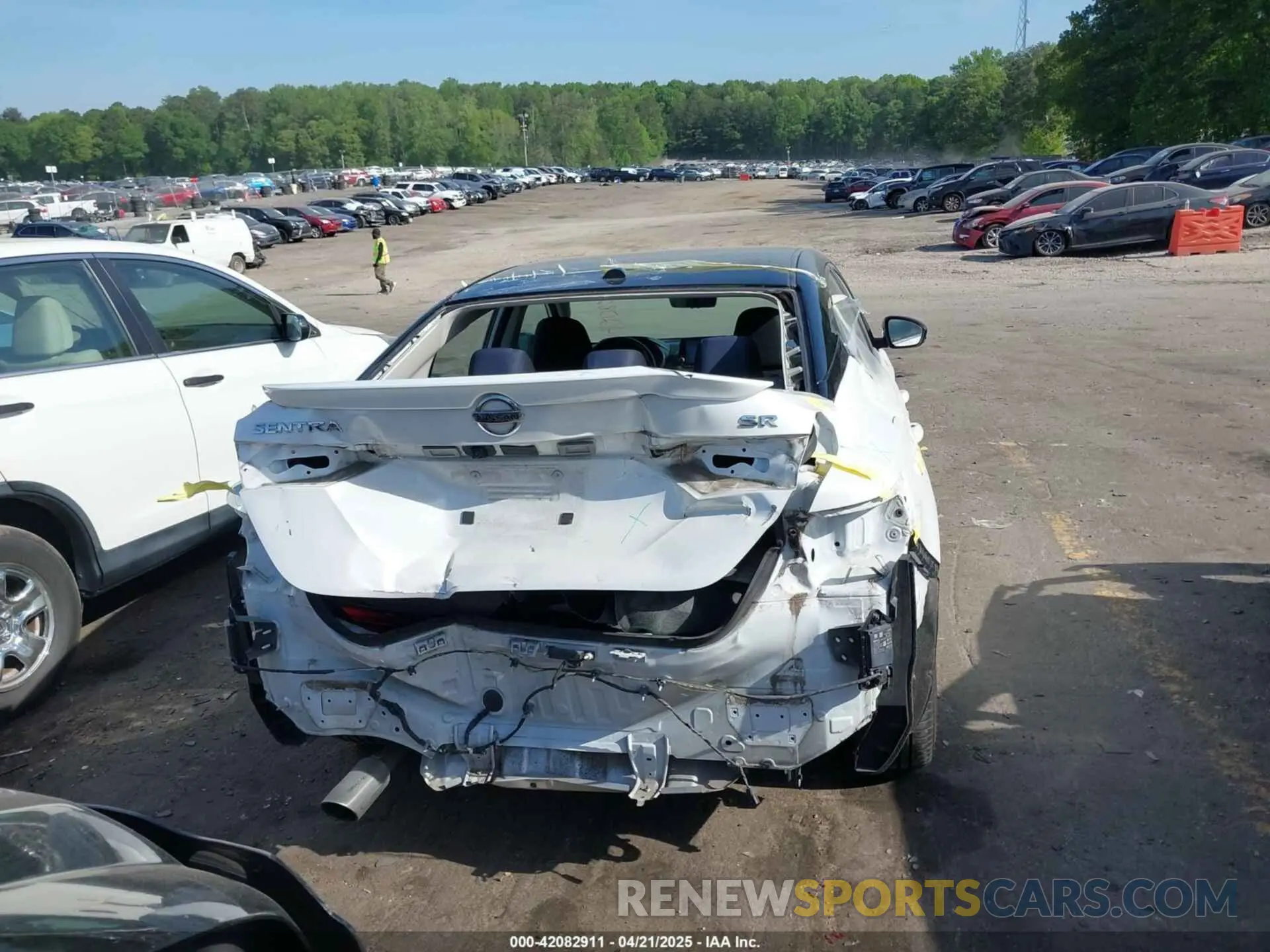 16 fotografías del automóvil dañado 3N1AB8DV6LY290485 NISSAN SENTRA 2020