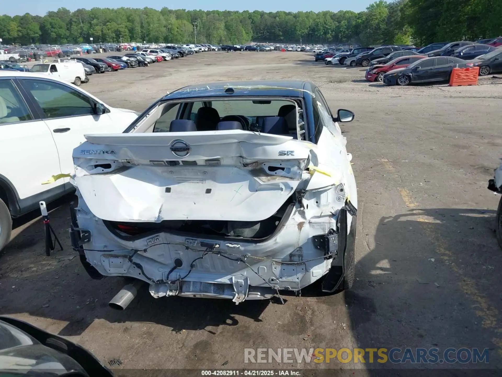 17 fotografías del automóvil dañado 3N1AB8DV6LY290485 NISSAN SENTRA 2020