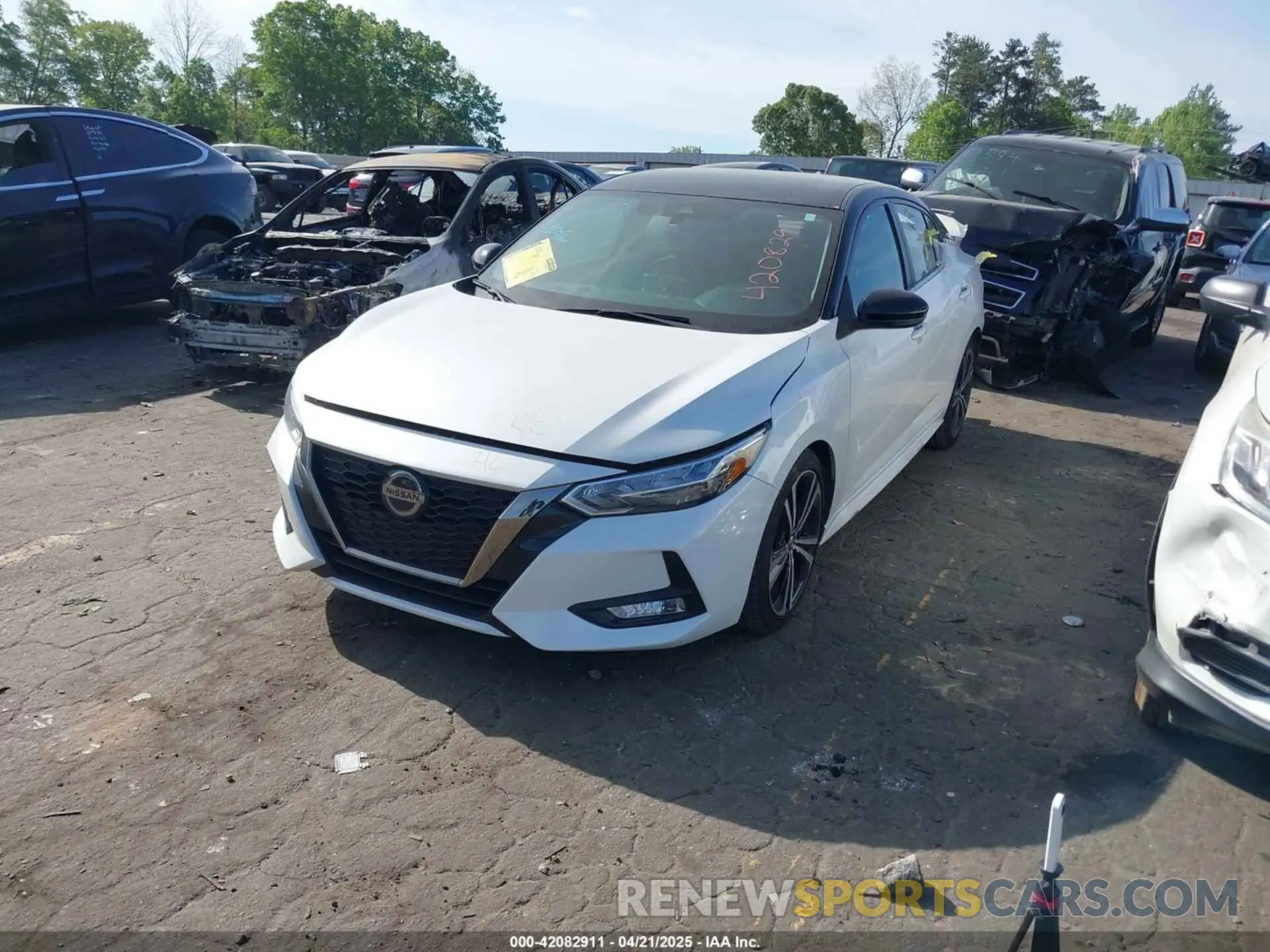 2 fotografías del automóvil dañado 3N1AB8DV6LY290485 NISSAN SENTRA 2020