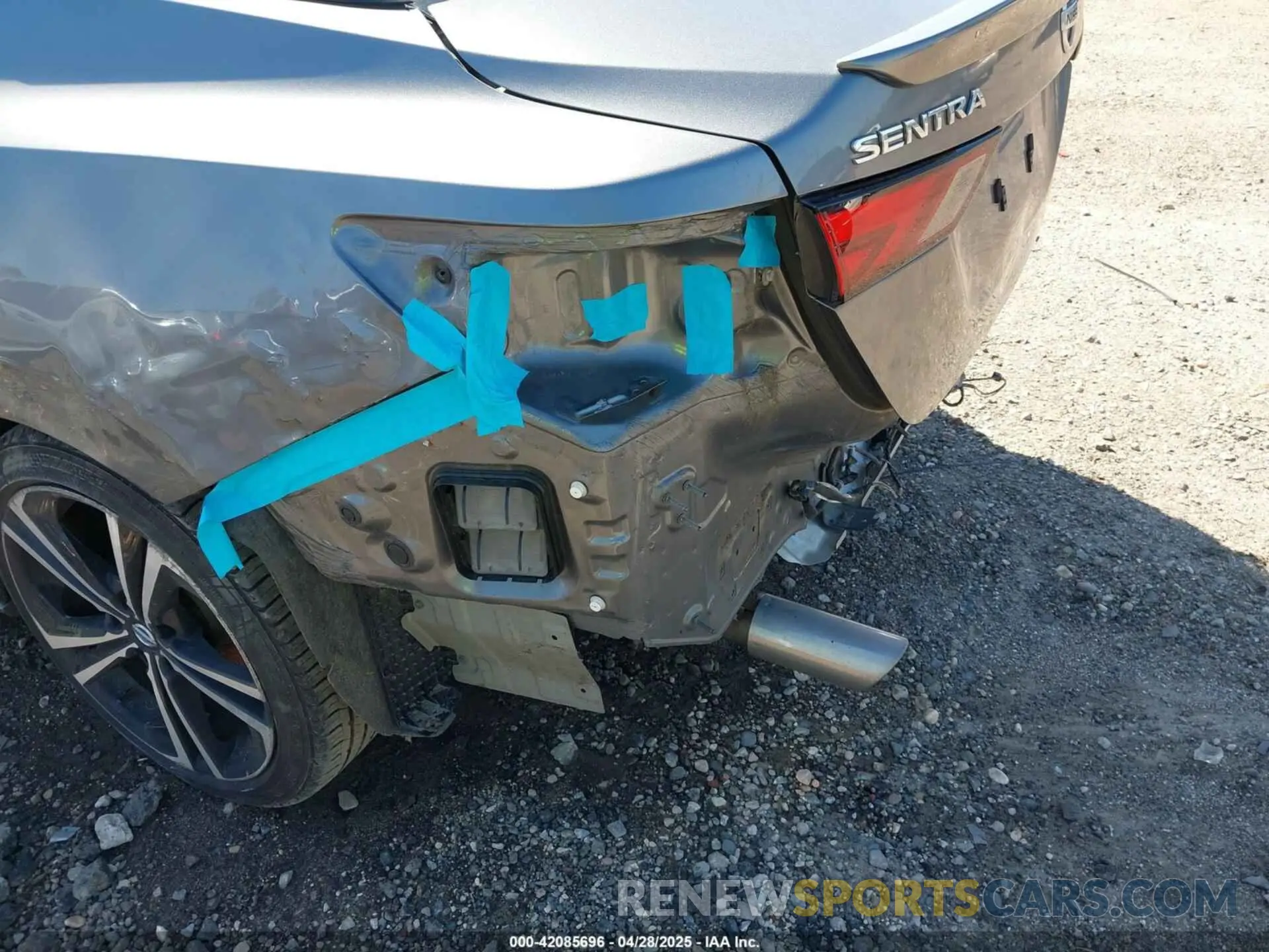 17 fotografías del automóvil dañado 3N1AB8DVXLY262821 NISSAN SENTRA 2020