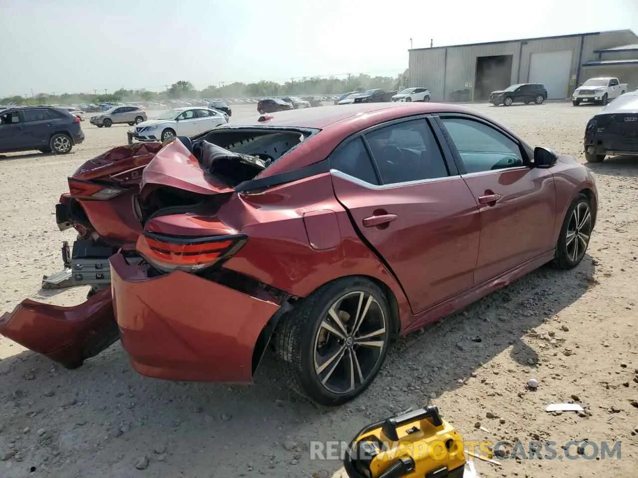 3 fotografías del automóvil dañado 3N1AB8DVXLY266366 NISSAN SENTRA 2020