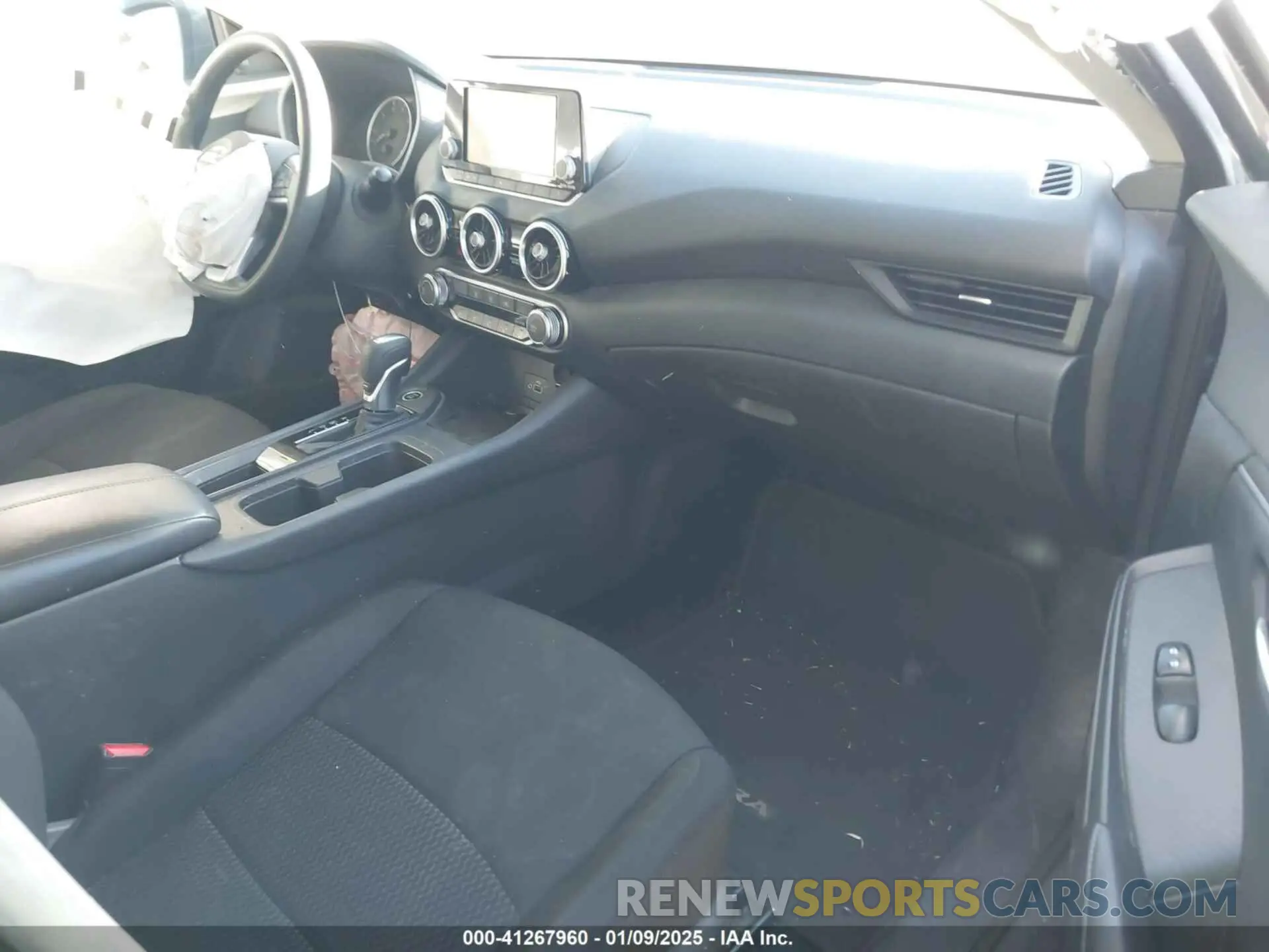 5 fotografías del automóvil dañado 3N1AB8BV5MY270989 NISSAN SENTRA 2021