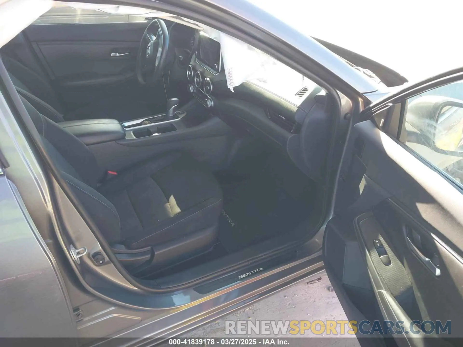 5 fotografías del automóvil dañado 3N1AB8CV0MY215803 NISSAN SENTRA 2021