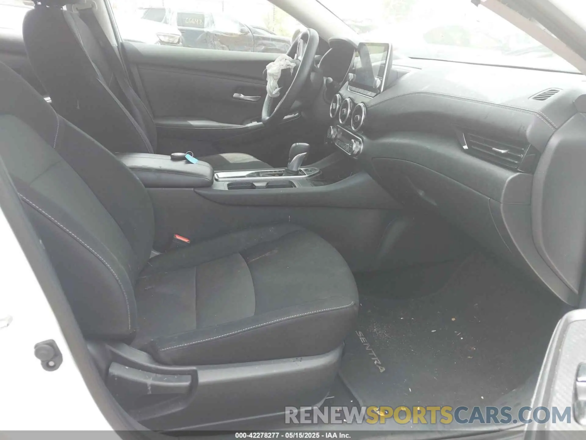 5 fotografías del automóvil dañado 3N1AB8CV2MY264419 NISSAN SENTRA 2021