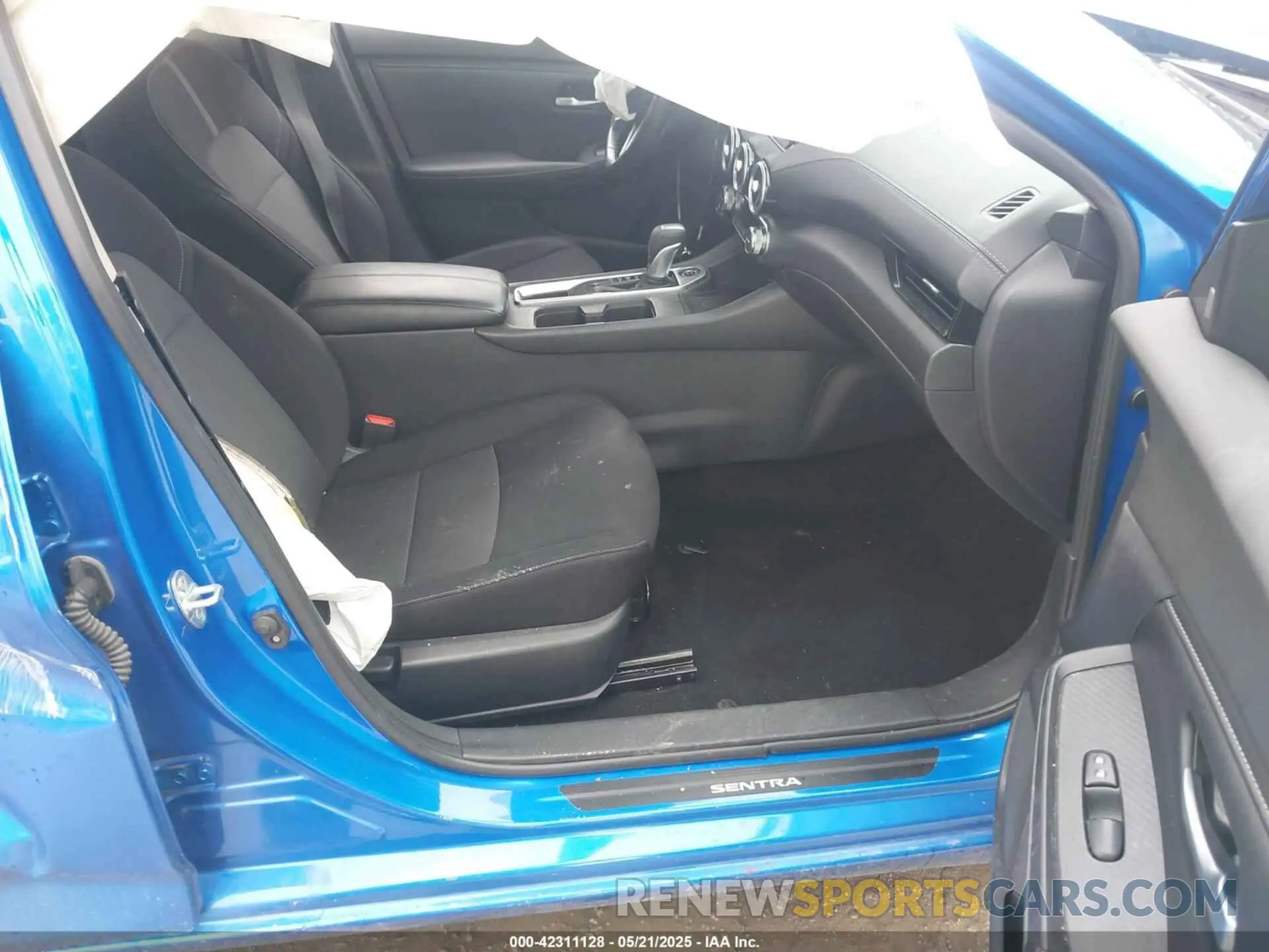 5 fotografías del automóvil dañado 3N1AB8CV2MY284931 NISSAN SENTRA 2021