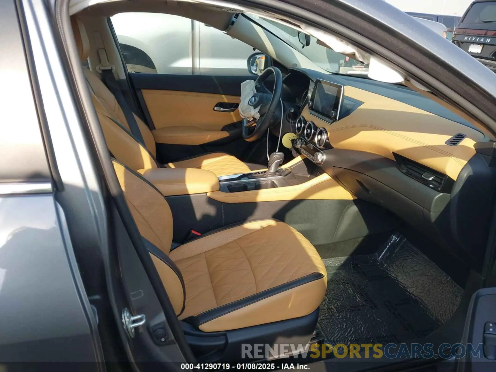 4 fotografías del automóvil dañado 3N1AB8CV5MY245346 NISSAN SENTRA 2021