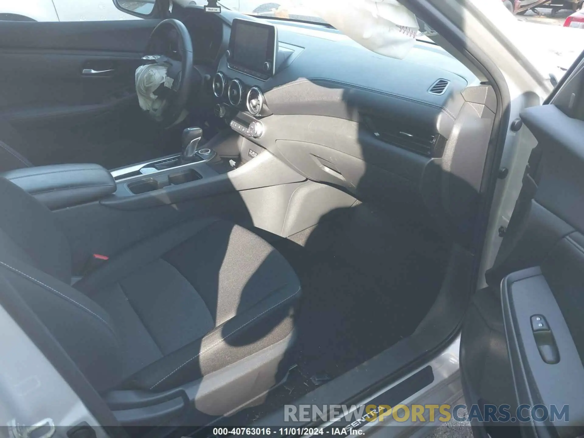5 fotografías del automóvil dañado 3N1AB8CV8MY217895 NISSAN SENTRA 2021