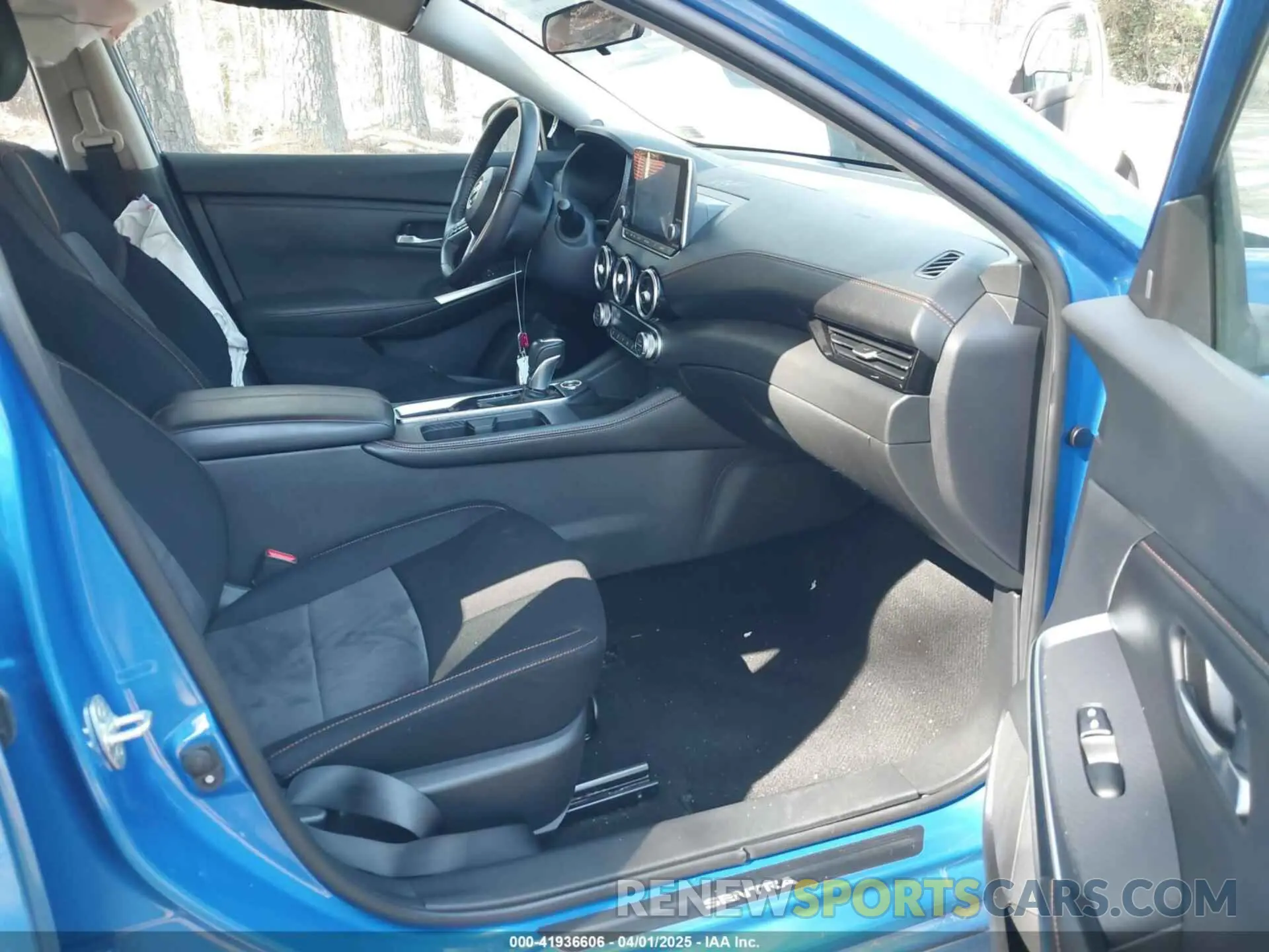 5 fotografías del automóvil dañado 3N1AB8DV0MY212978 NISSAN SENTRA 2021