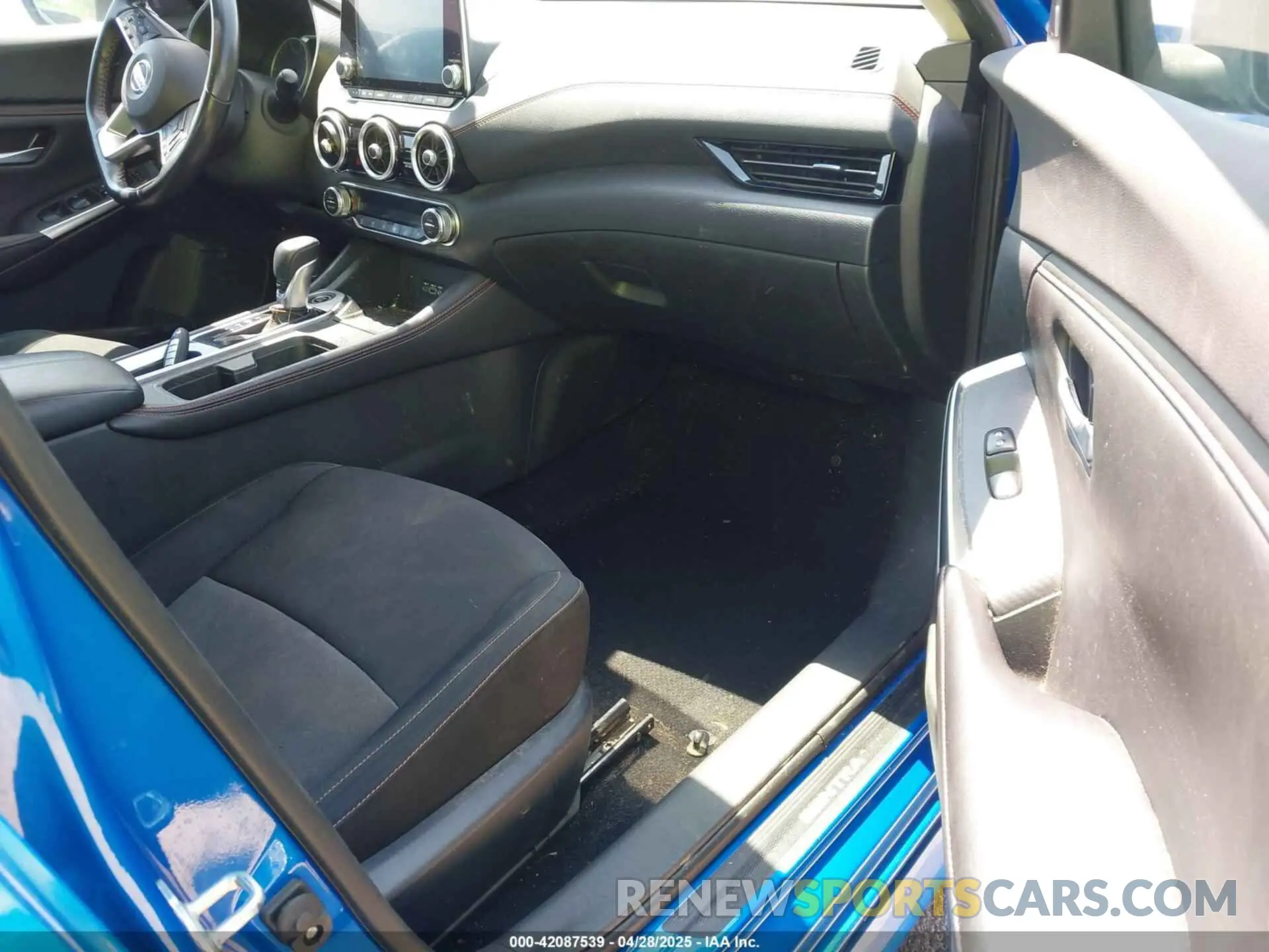 5 fotografías del automóvil dañado 3N1AB8DV1MY327668 NISSAN SENTRA 2021