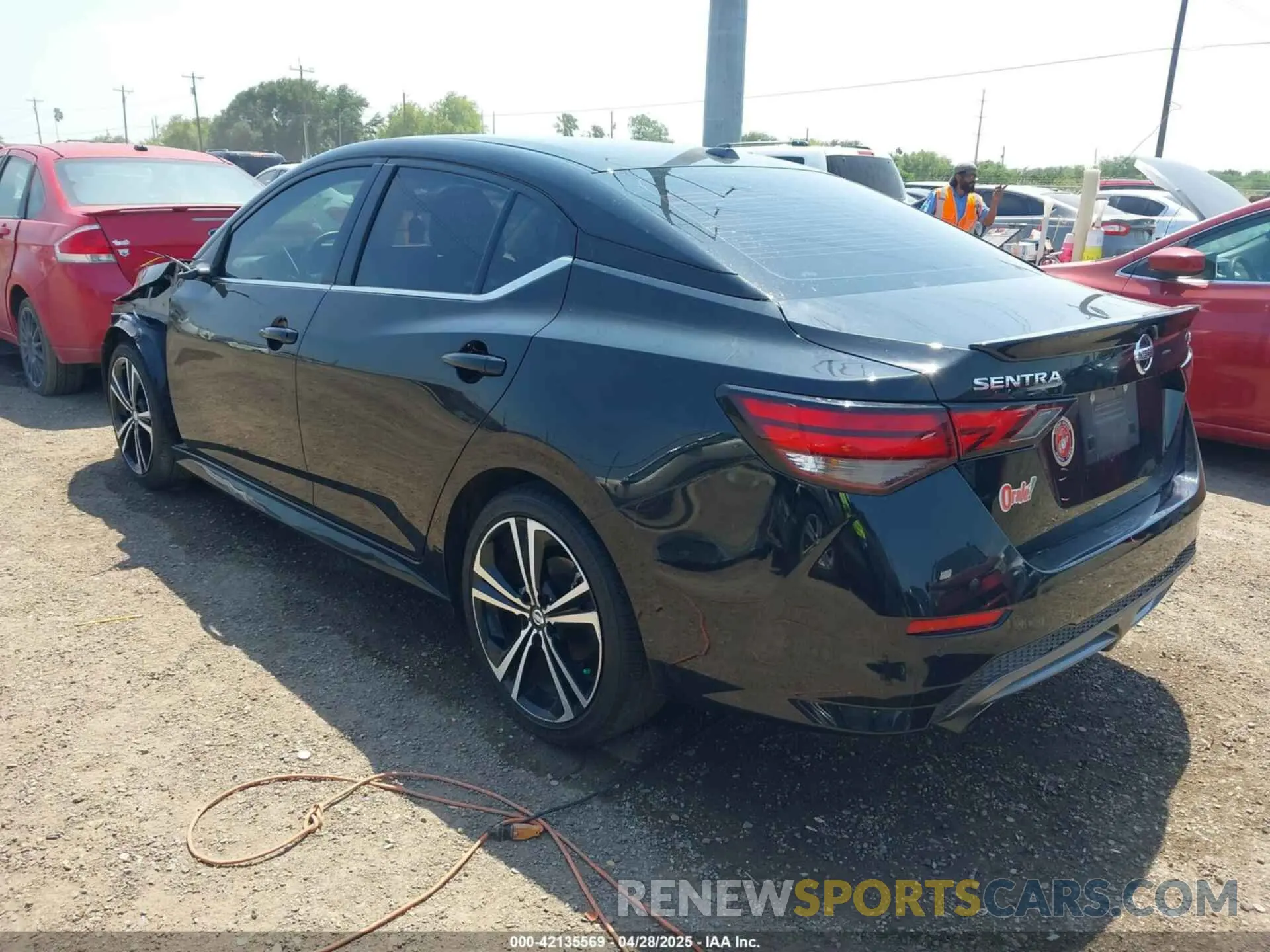 3 fotografías del automóvil dañado 3N1AB8DV6MY316911 NISSAN SENTRA 2021