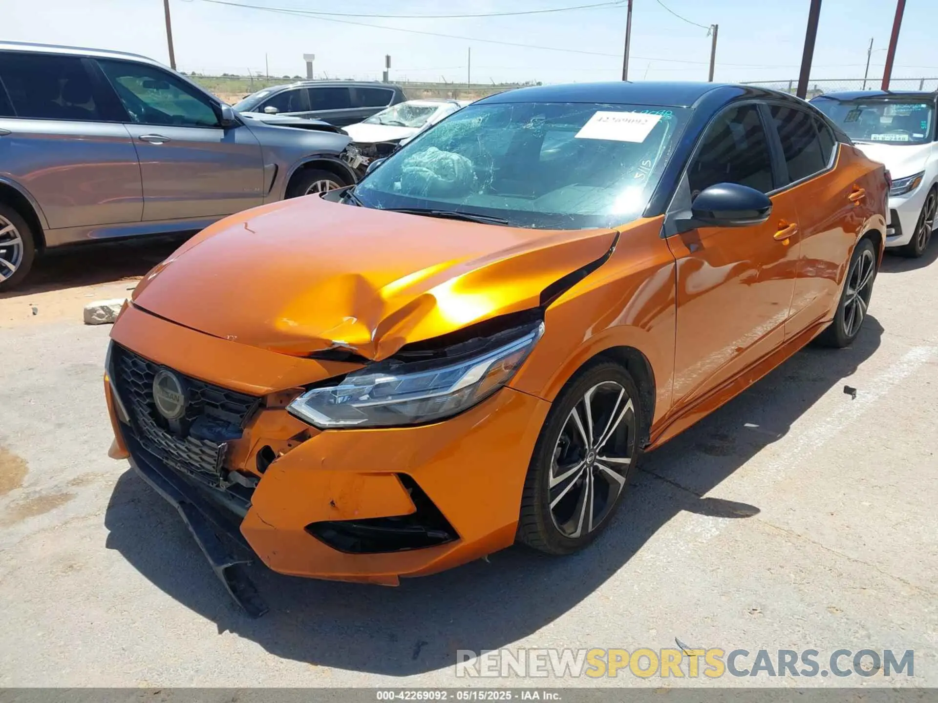 2 fotografías del automóvil dañado 3N1AB8DVXMY266451 NISSAN SENTRA 2021