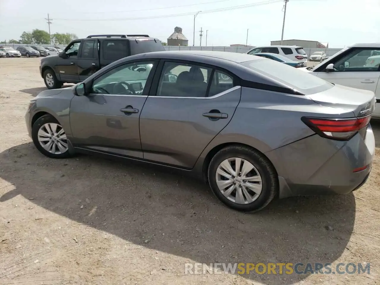 2 fotografías del automóvil dañado 3N1AB8BV0NY231082 NISSAN SENTRA 2022