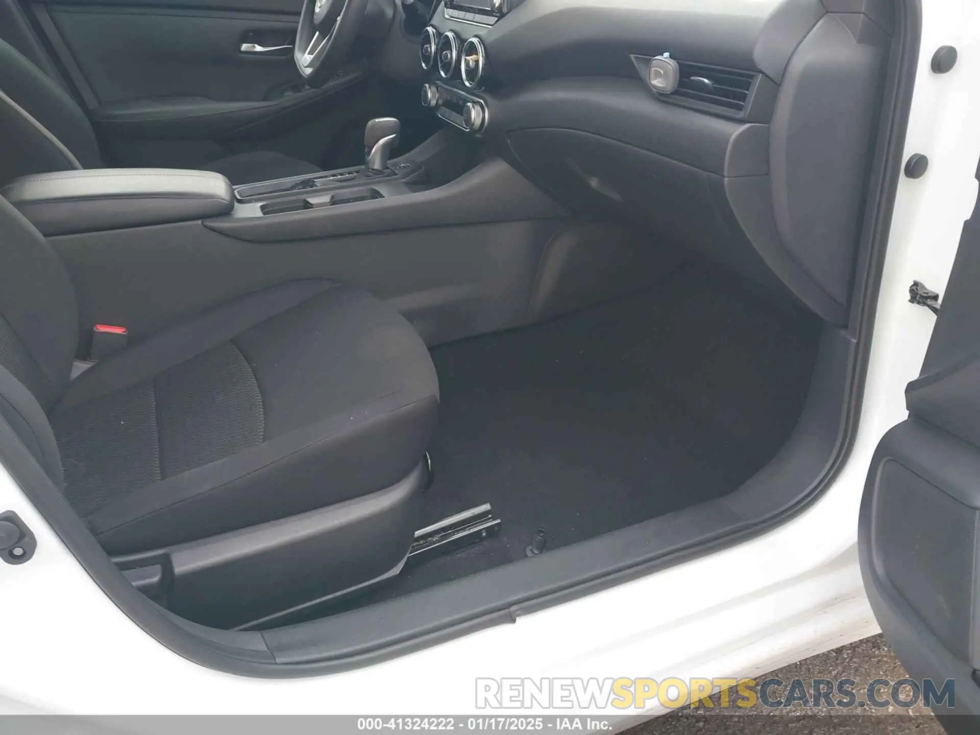 5 fotografías del automóvil dañado 3N1AB8BV0NY252854 NISSAN SENTRA 2022