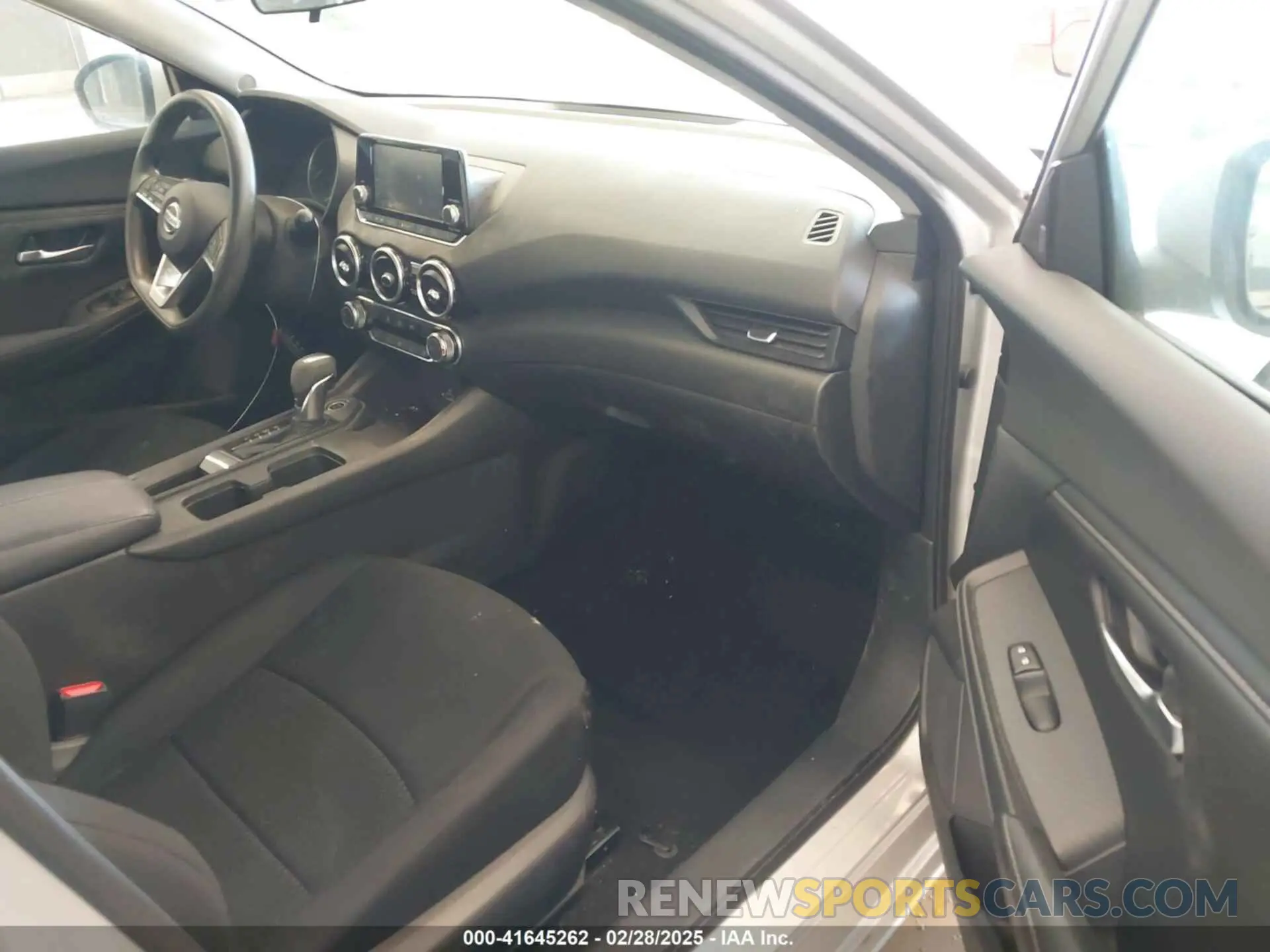 5 fotografías del automóvil dañado 3N1AB8BV0NY259819 NISSAN SENTRA 2022
