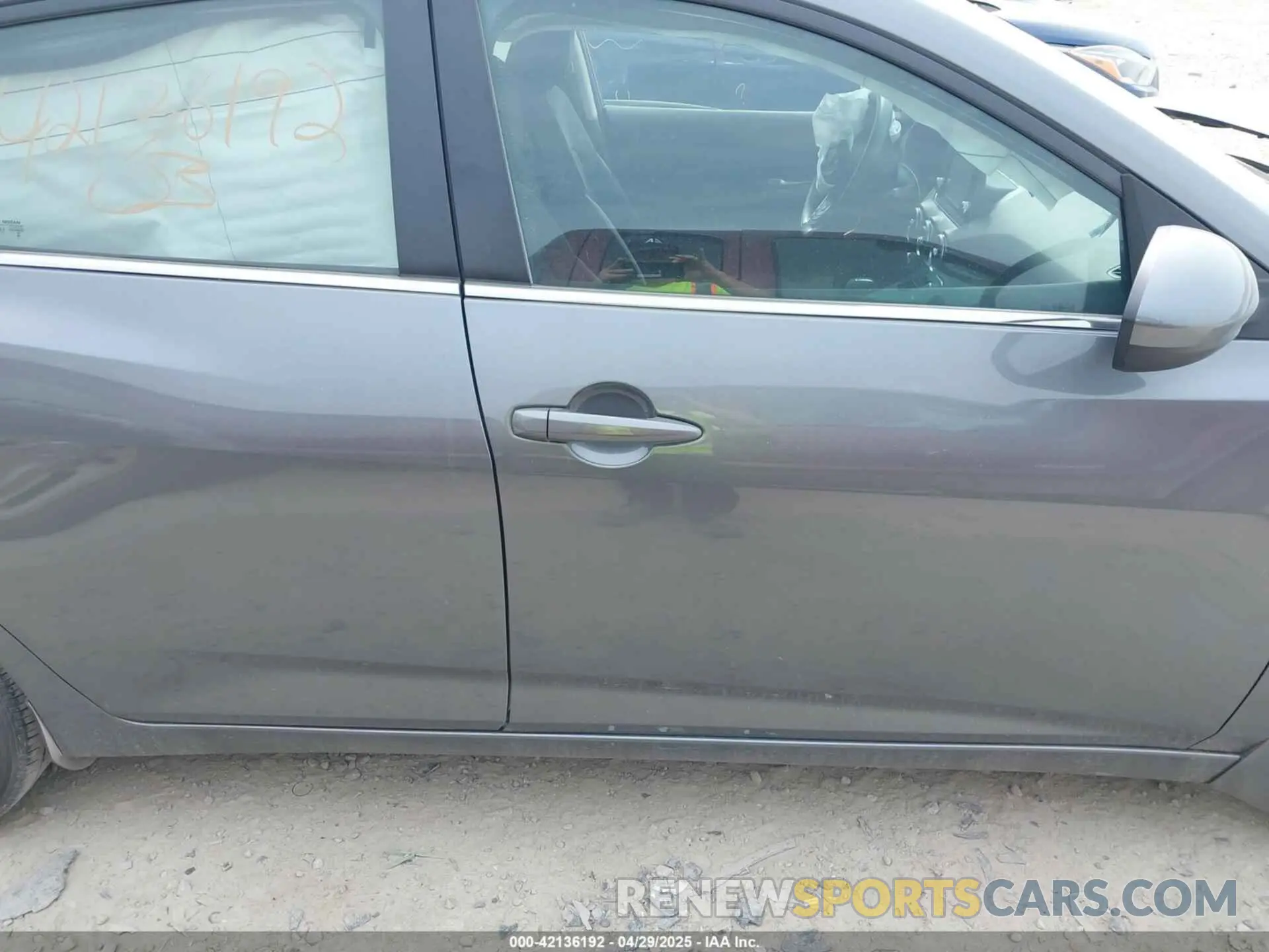 14 fotografías del automóvil dañado 3N1AB8BV0NY281819 NISSAN SENTRA 2022