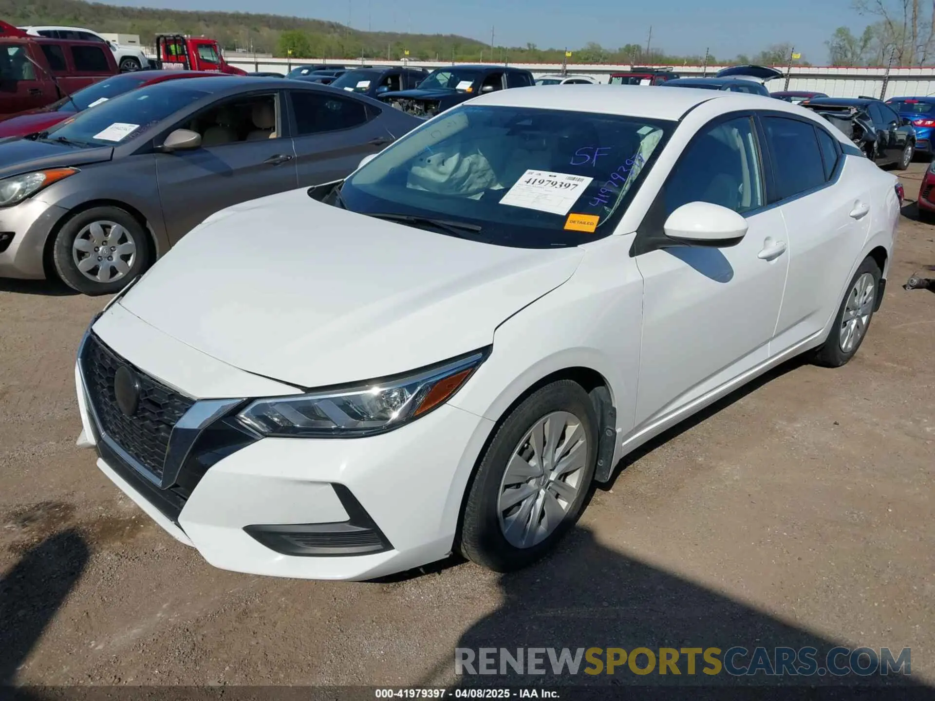 2 fotografías del automóvil dañado 3N1AB8BV1NY219507 NISSAN SENTRA 2022