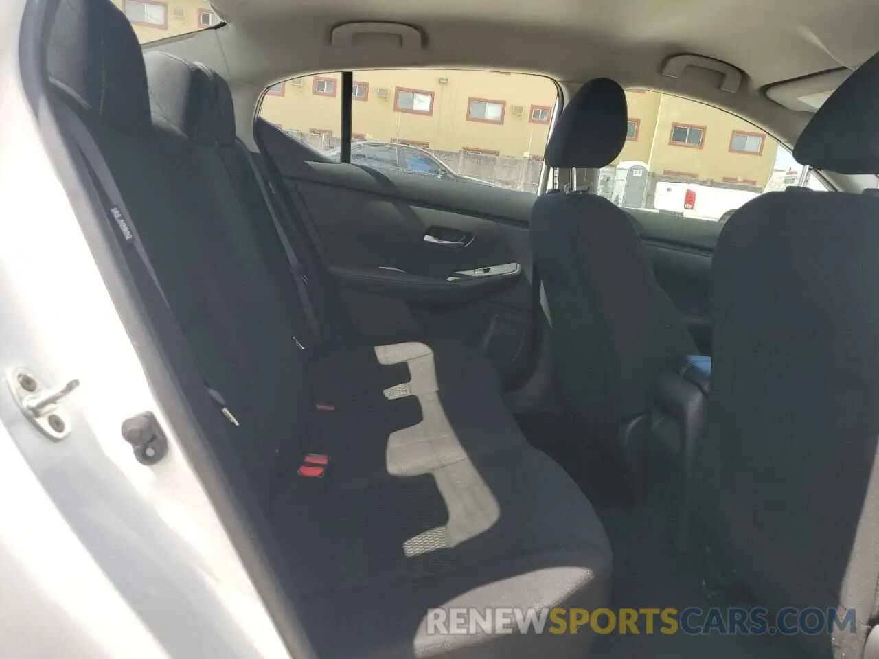 10 fotografías del automóvil dañado 3N1AB8BV1NY241250 NISSAN SENTRA 2022