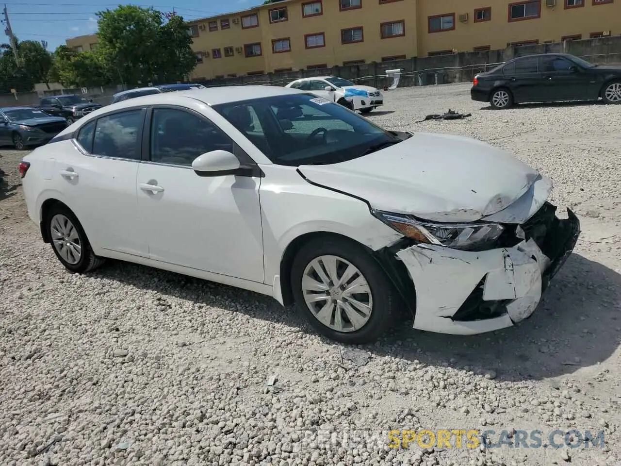 4 fotografías del automóvil dañado 3N1AB8BV1NY241250 NISSAN SENTRA 2022
