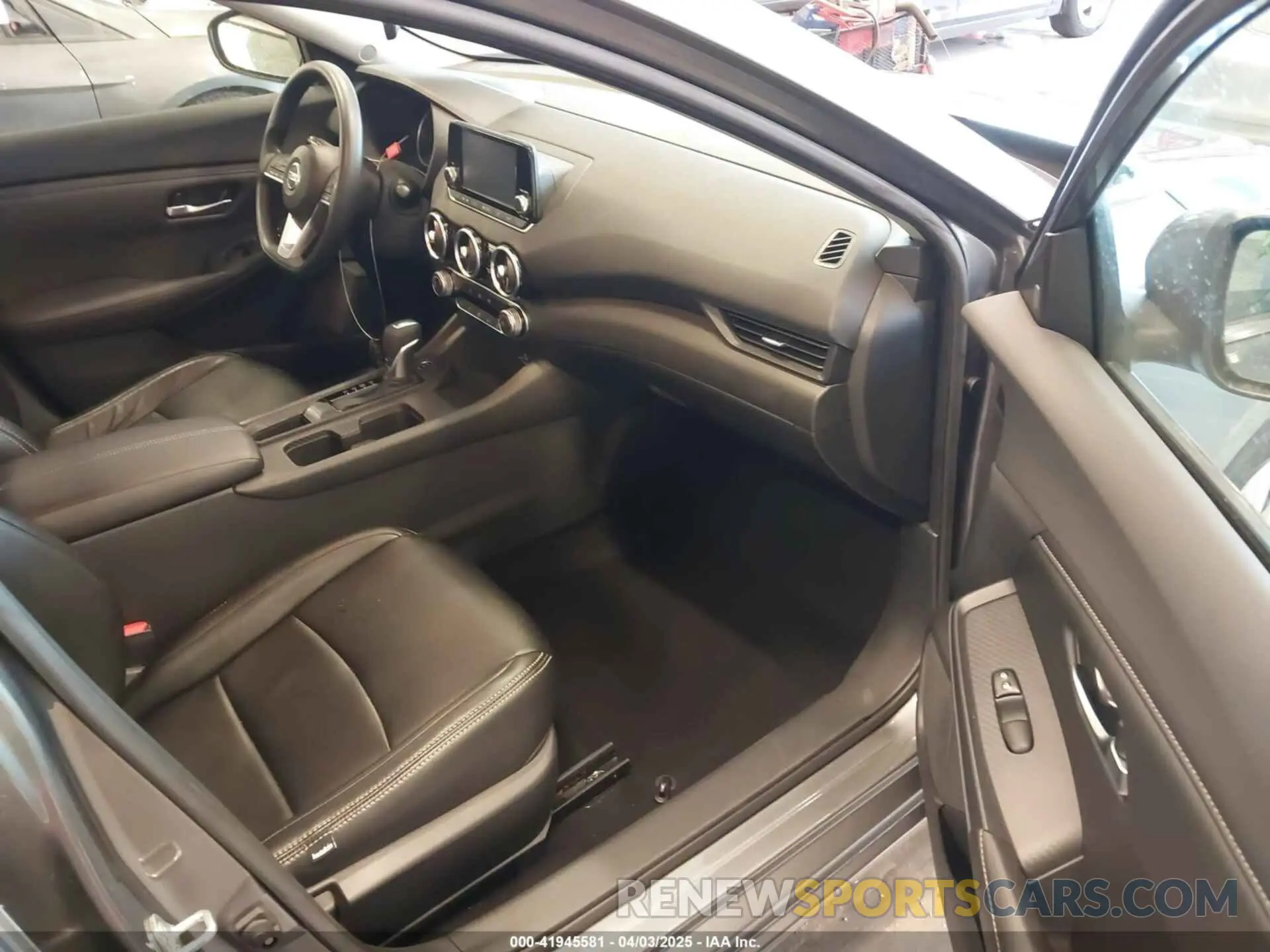 5 fotografías del automóvil dañado 3N1AB8BV1NY282039 NISSAN SENTRA 2022
