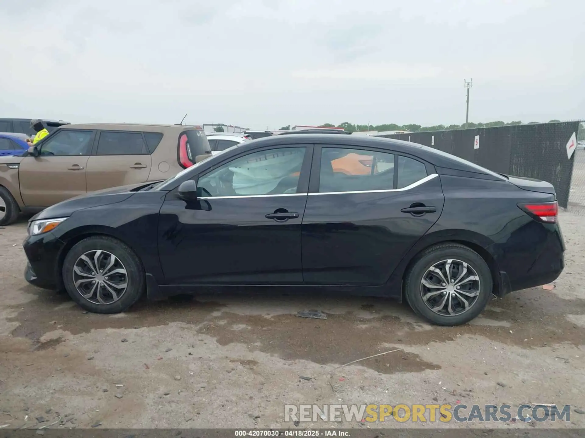 14 fotografías del automóvil dañado 3N1AB8BV2NY228510 NISSAN SENTRA 2022
