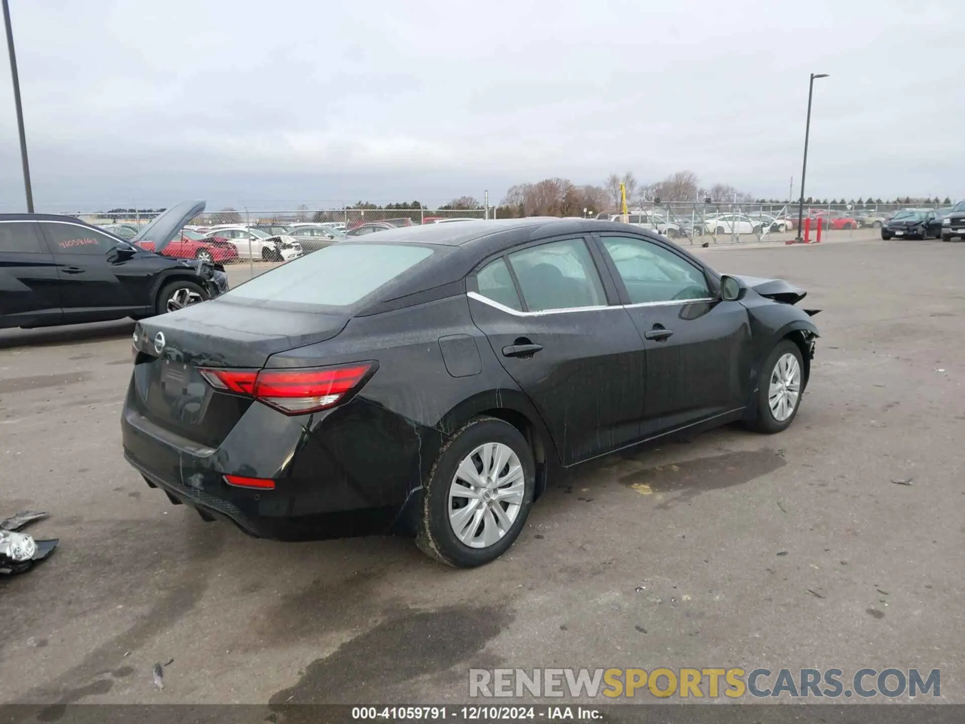 4 fotografías del automóvil dañado 3N1AB8BV4NY260228 NISSAN SENTRA 2022