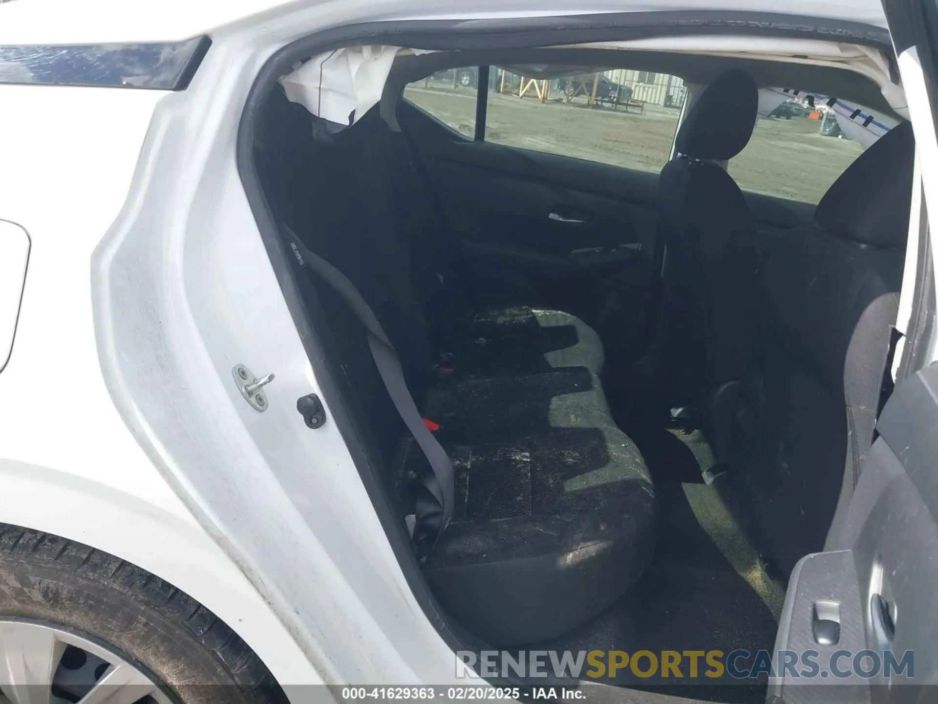 8 fotografías del automóvil dañado 3N1AB8BV5NY207912 NISSAN SENTRA 2022