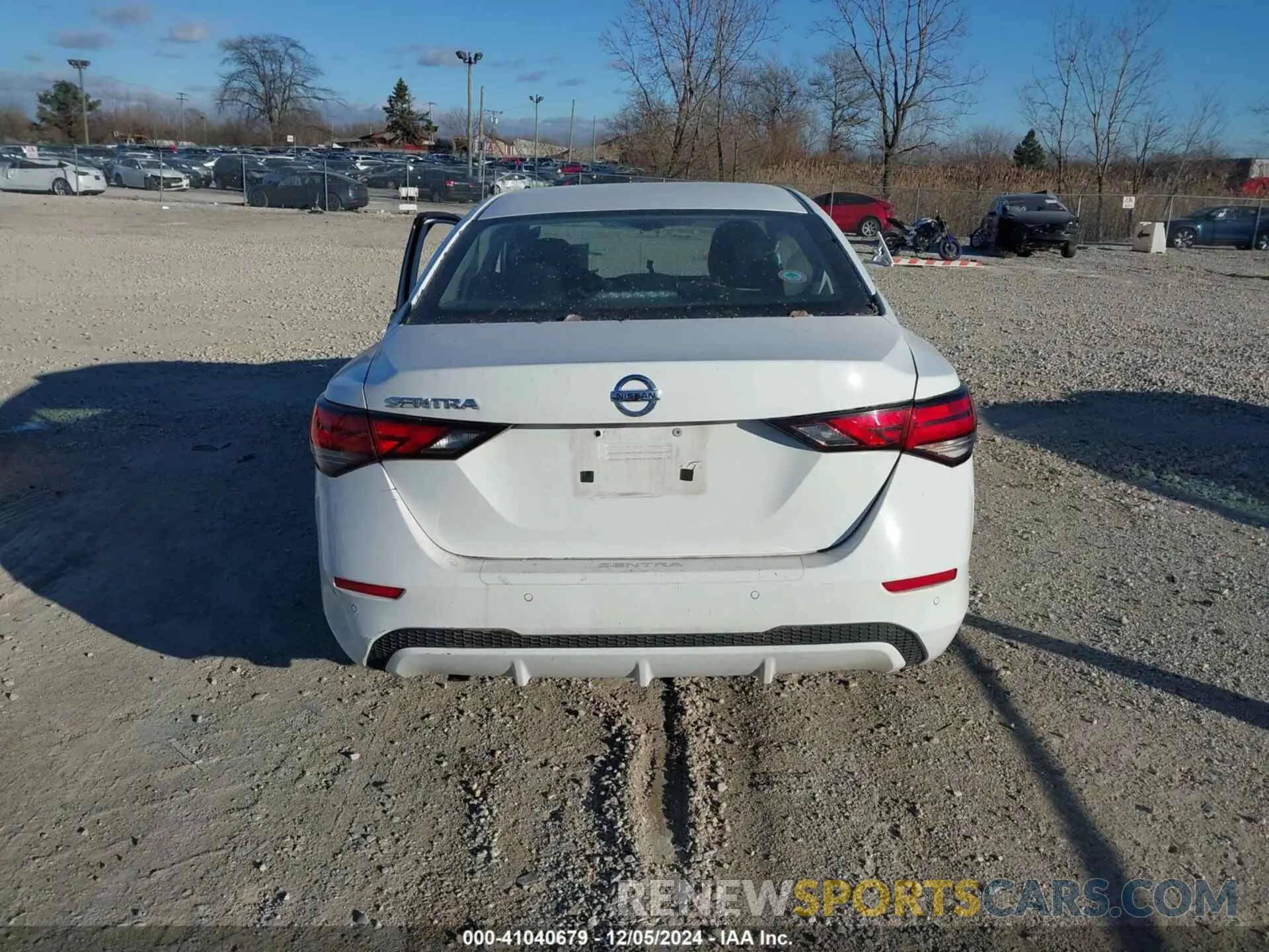 17 fotografías del automóvil dañado 3N1AB8BV7NY220533 NISSAN SENTRA 2022