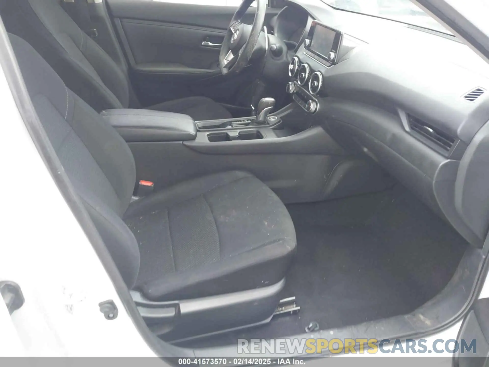5 fotografías del automóvil dañado 3N1AB8BV7NY259073 NISSAN SENTRA 2022