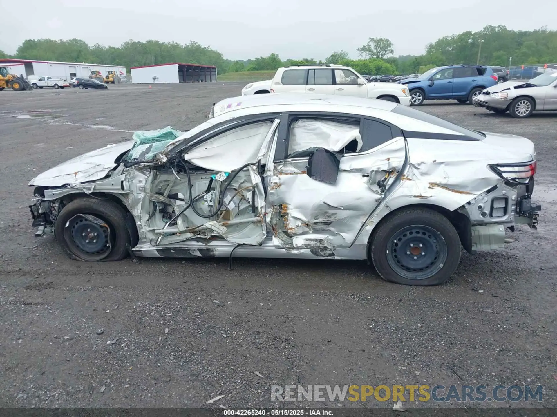 14 fotografías del automóvil dañado 3N1AB8BV8NY279302 NISSAN SENTRA 2022