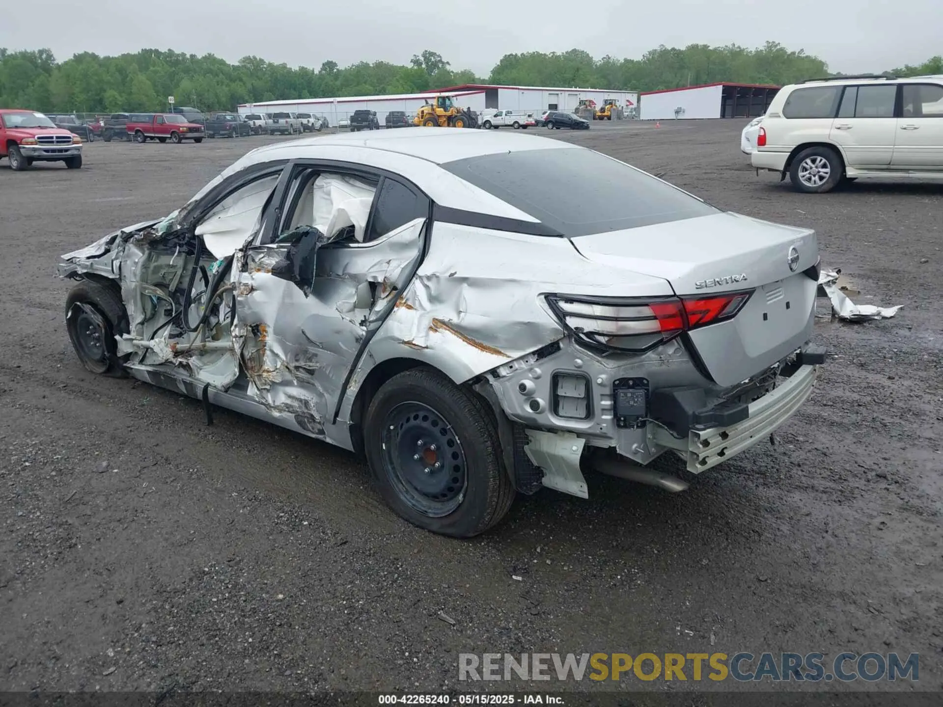 3 fotografías del automóvil dañado 3N1AB8BV8NY279302 NISSAN SENTRA 2022