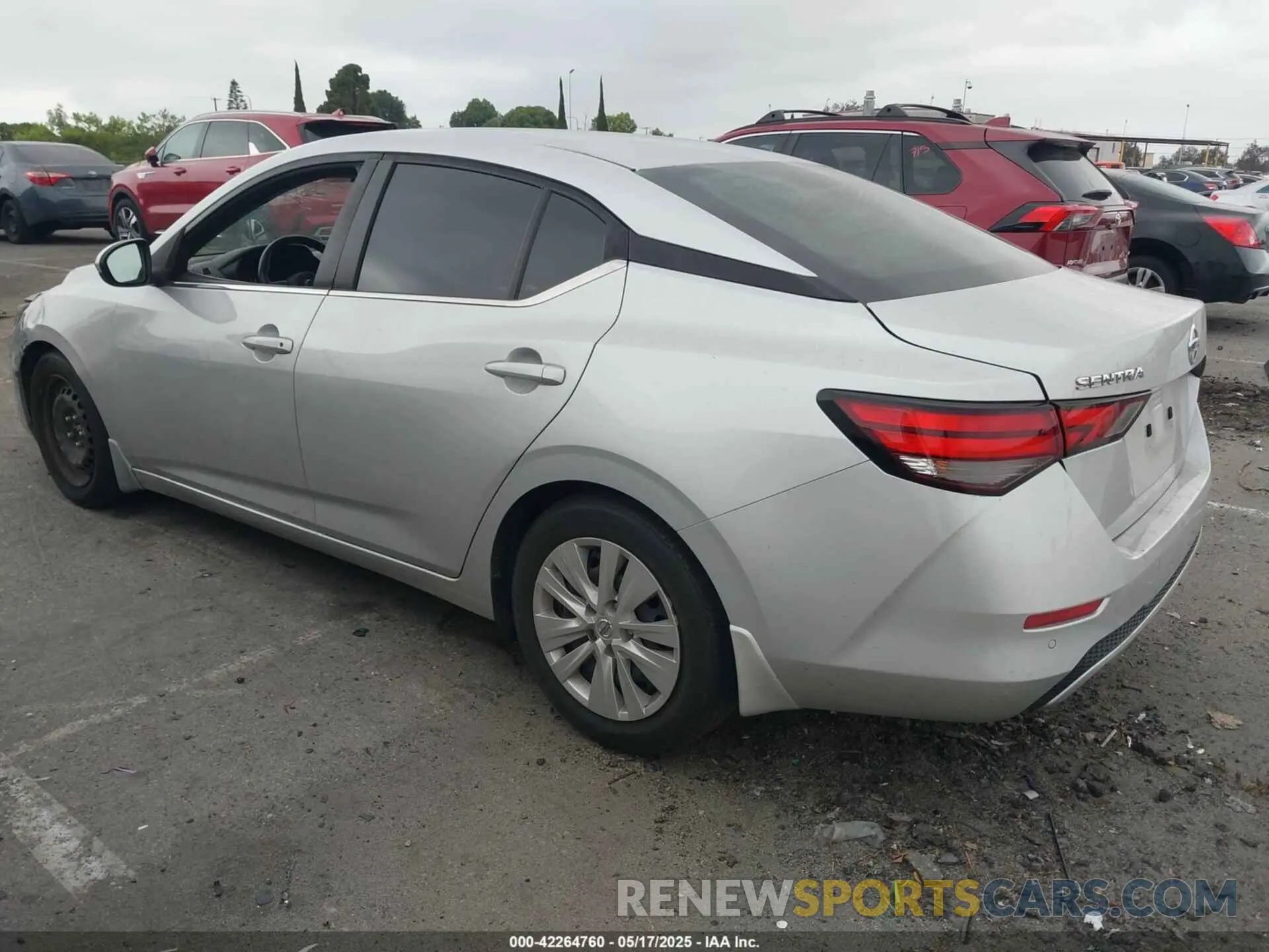3 fotografías del automóvil dañado 3N1AB8BV9NY238547 NISSAN SENTRA 2022