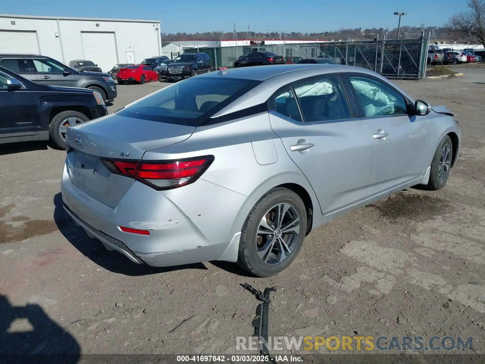 4 fotografías del automóvil dañado 3N1AB8CV0NY228066 NISSAN SENTRA 2022