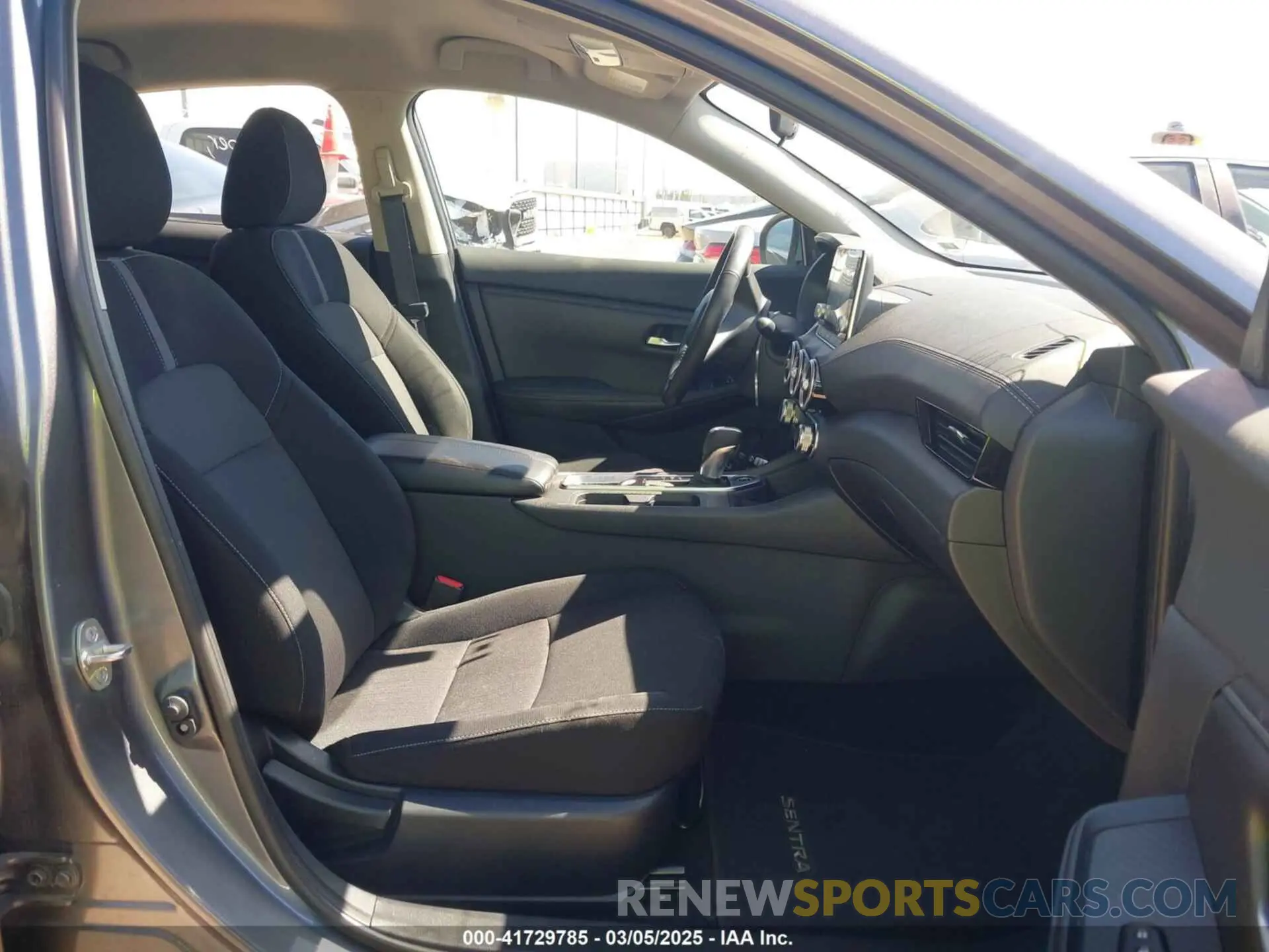 5 fotografías del automóvil dañado 3N1AB8CV1NY256765 NISSAN SENTRA 2022