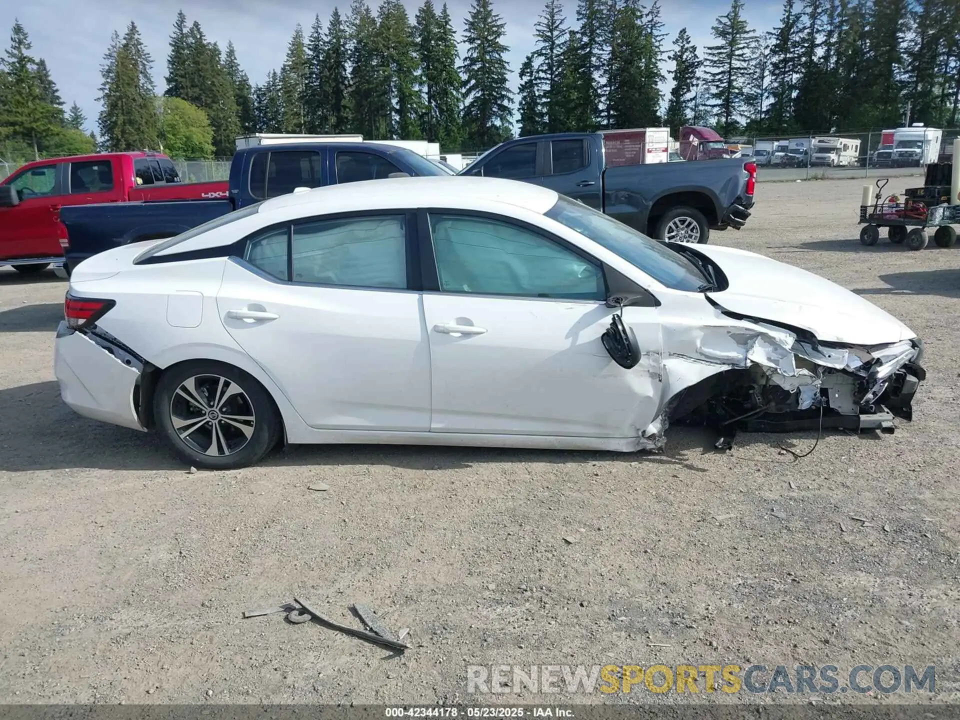 13 fotografías del automóvil dañado 3N1AB8CV1NY272528 NISSAN SENTRA 2022