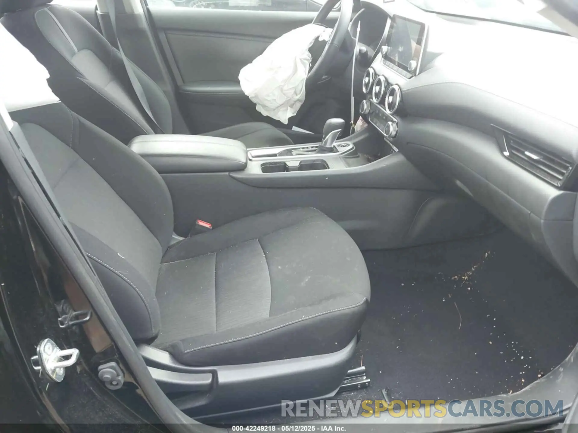 5 fotografías del automóvil dañado 3N1AB8CV1NY301168 NISSAN SENTRA 2022