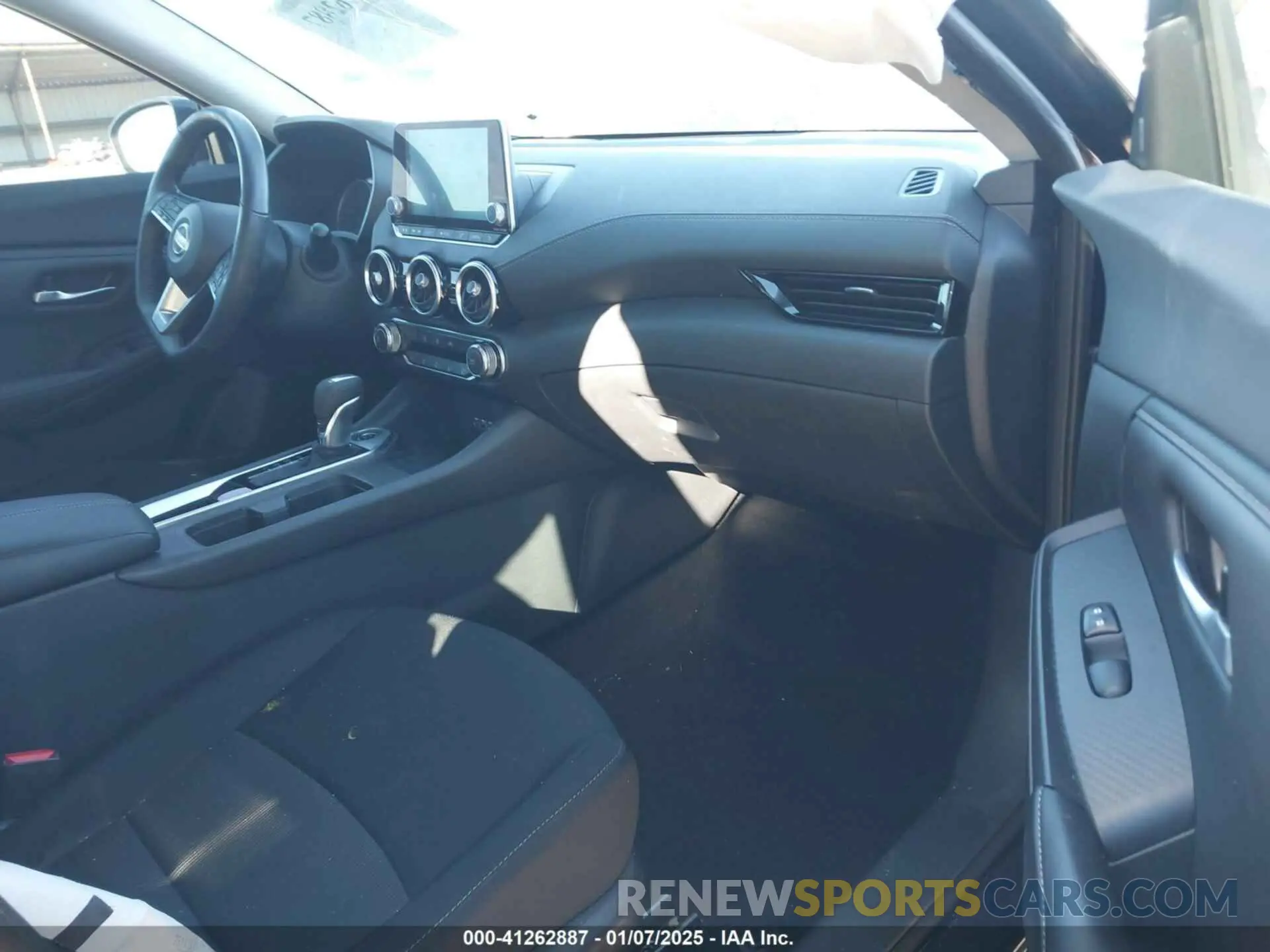 5 fotografías del automóvil dañado 3N1AB8CV1NY303356 NISSAN SENTRA 2022