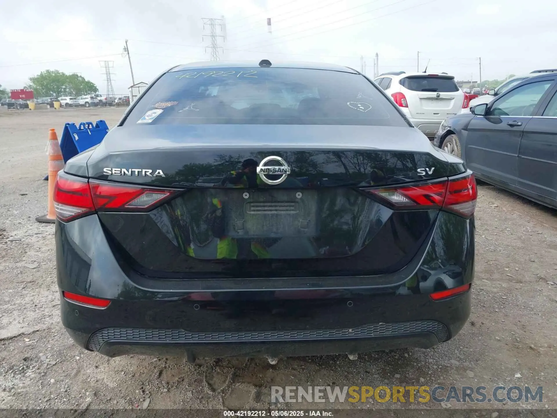 15 fotografías del automóvil dañado 3N1AB8CV3NY208166 NISSAN SENTRA 2022