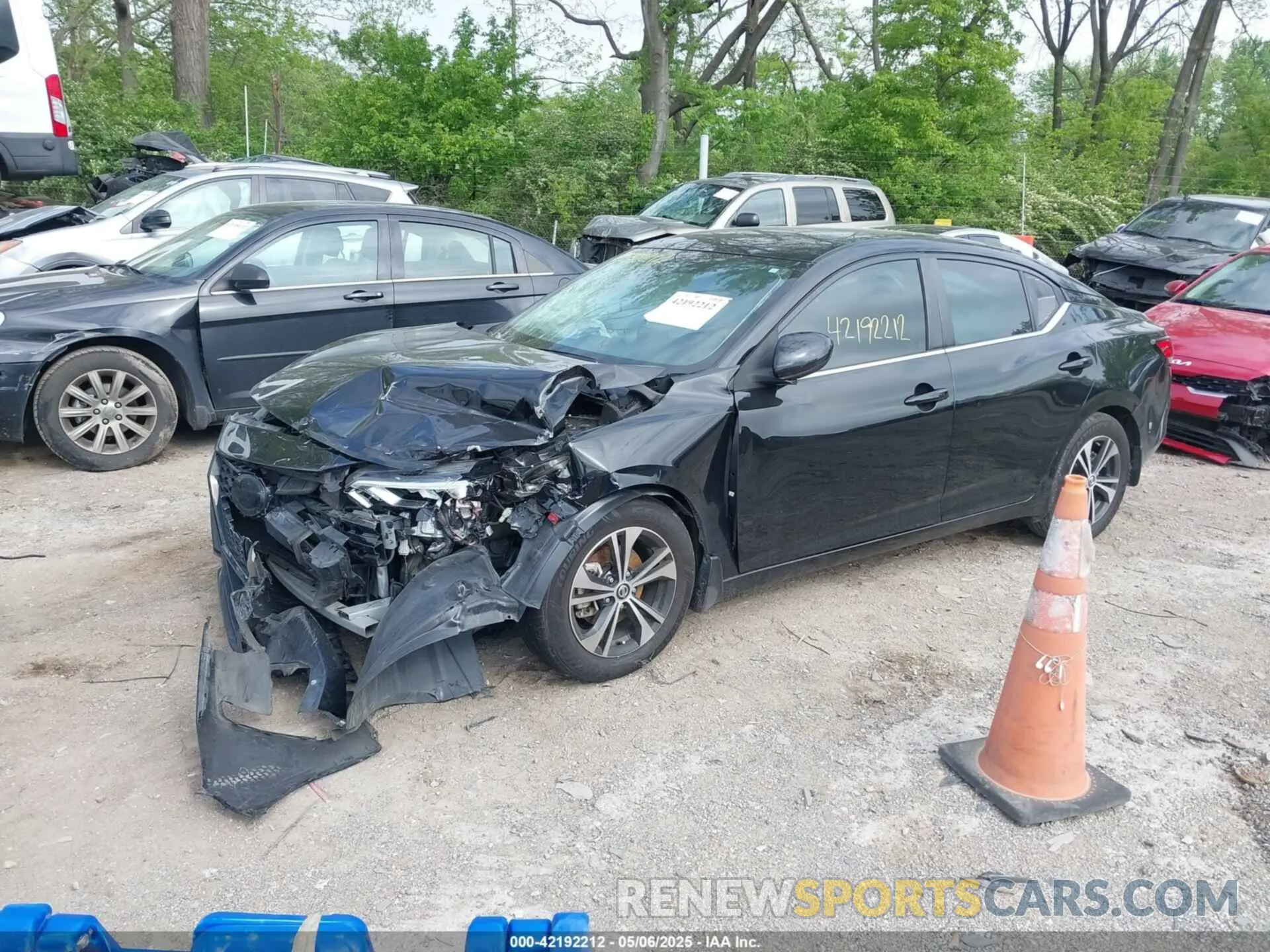 2 fotografías del automóvil dañado 3N1AB8CV3NY208166 NISSAN SENTRA 2022