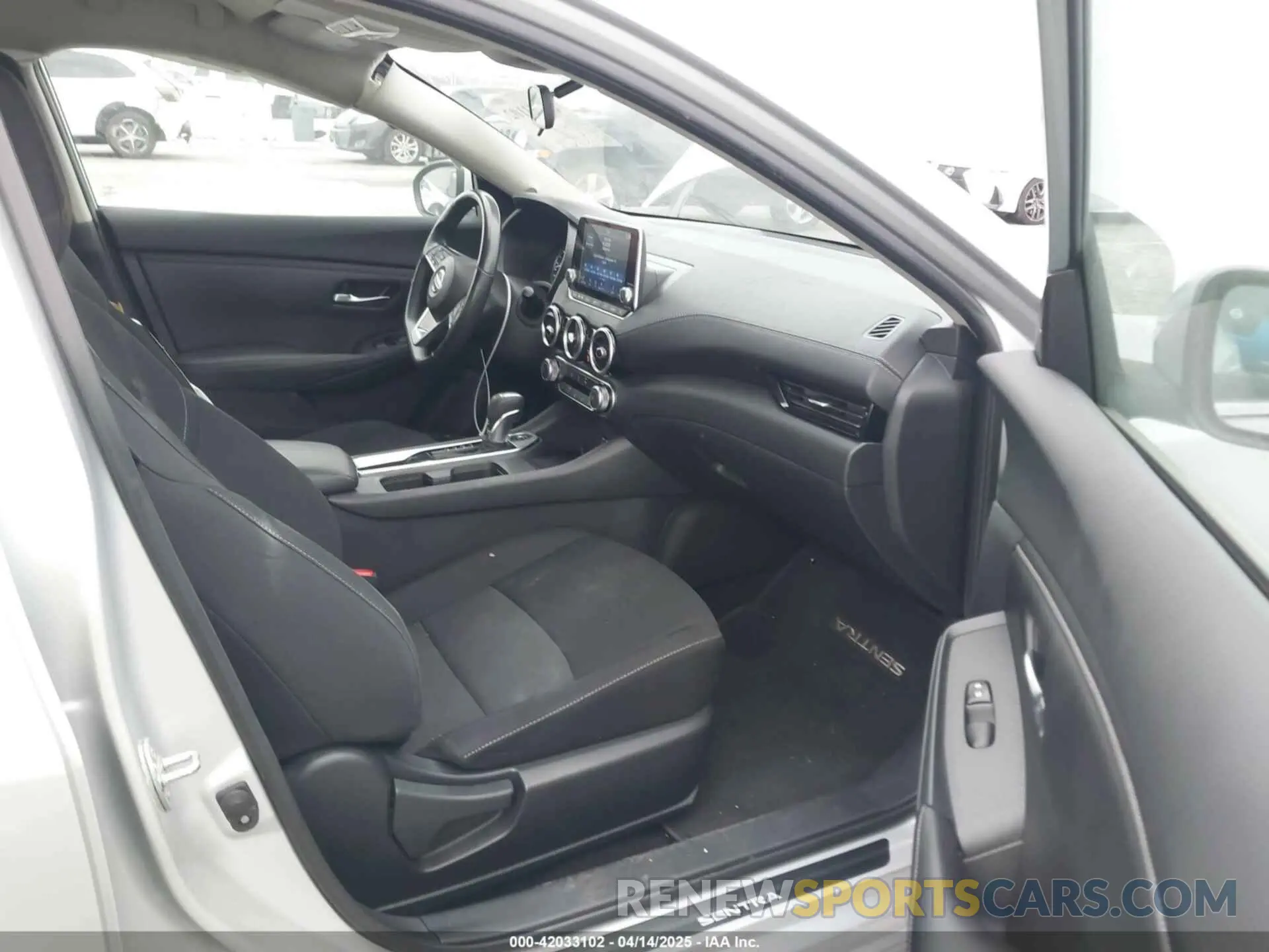 5 fotografías del automóvil dañado 3N1AB8CV3NY238896 NISSAN SENTRA 2022