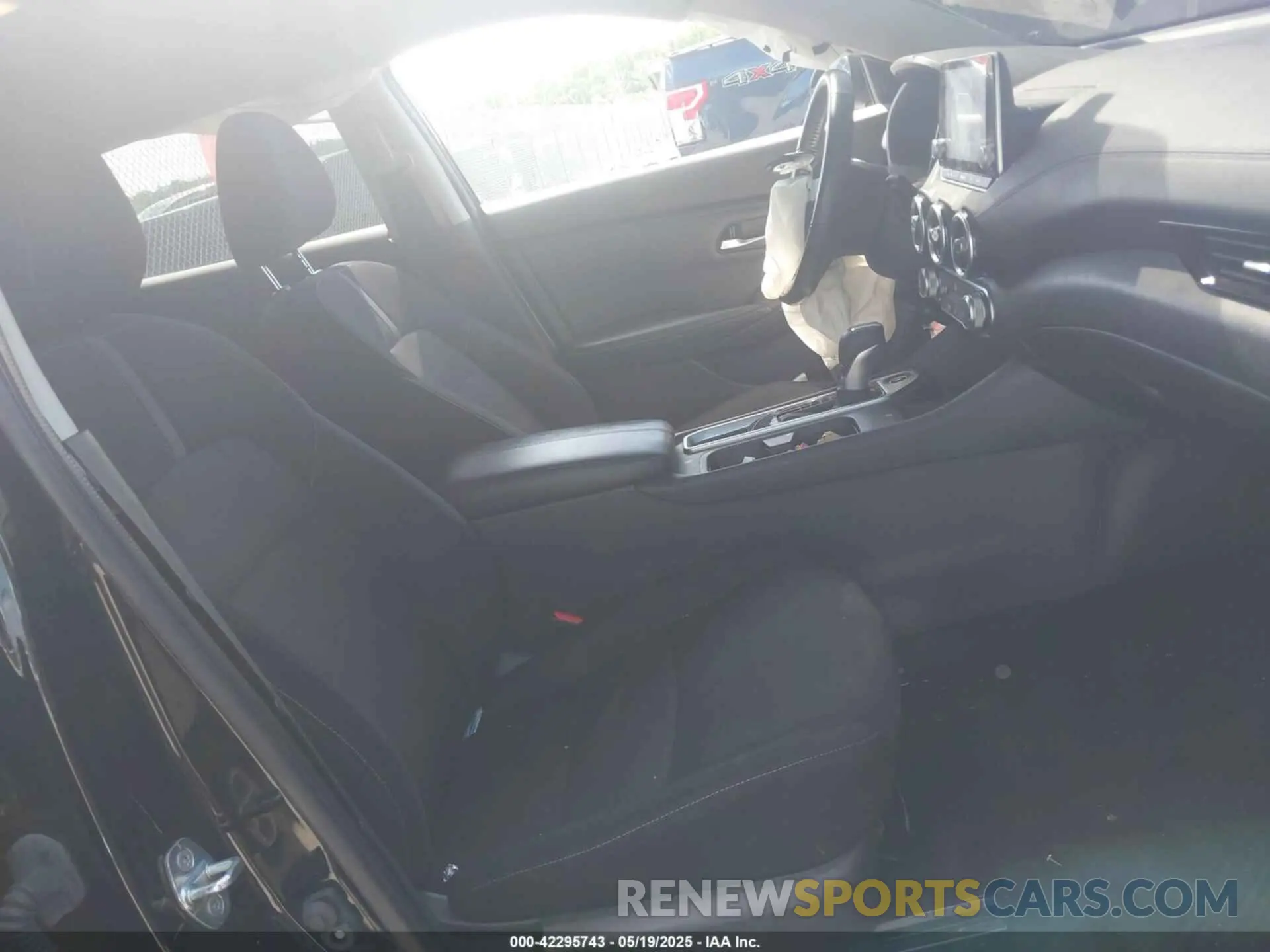 5 fotografías del automóvil dañado 3N1AB8CV3NY269663 NISSAN SENTRA 2022