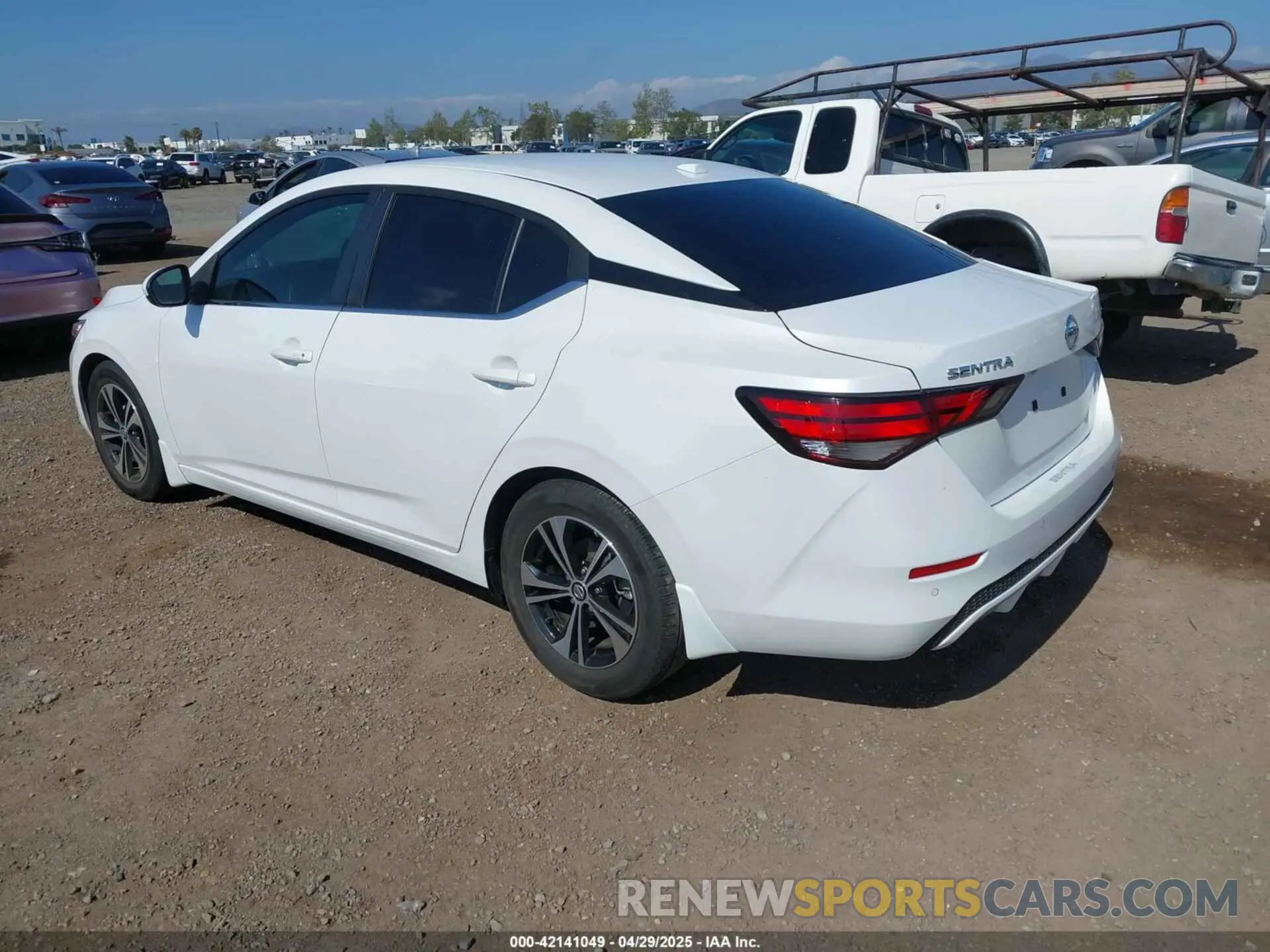 3 fotografías del automóvil dañado 3N1AB8CV3NY27460E NISSAN SENTRA 2022