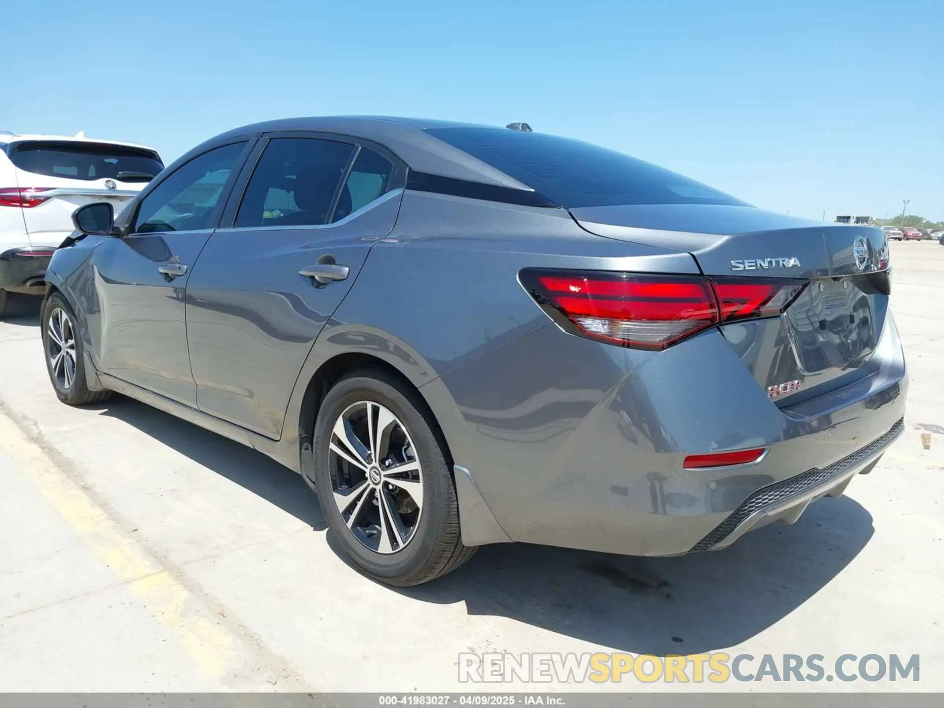 3 fotografías del automóvil dañado 3N1AB8CV3NY299536 NISSAN SENTRA 2022