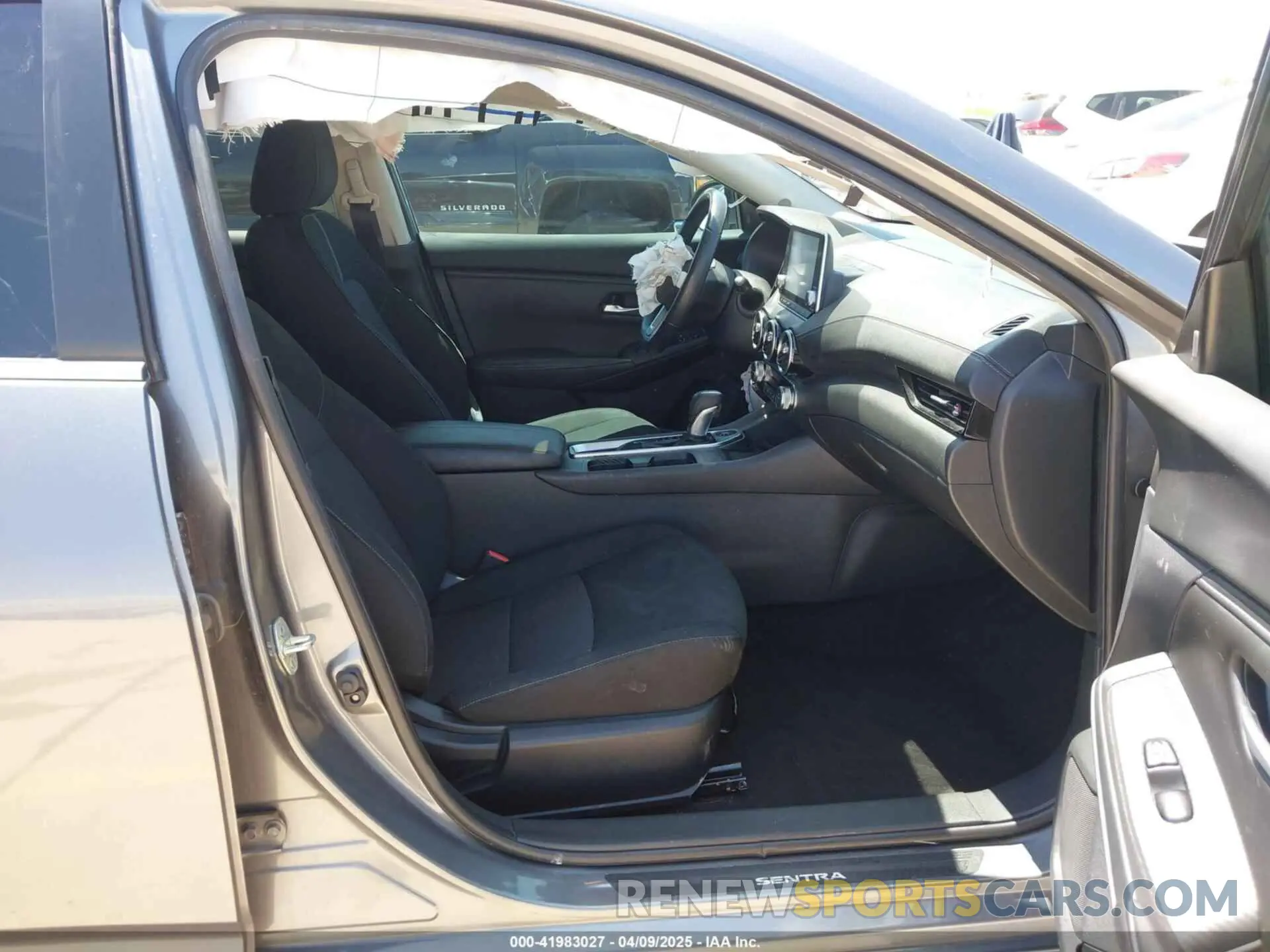 5 fotografías del automóvil dañado 3N1AB8CV3NY299536 NISSAN SENTRA 2022