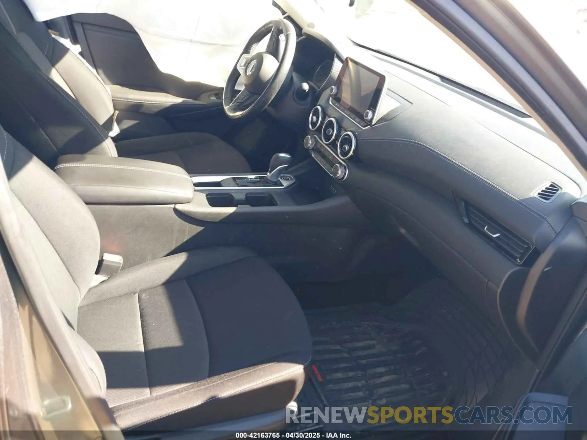 5 fotografías del automóvil dañado 3N1AB8CV4NY221167 NISSAN SENTRA 2022