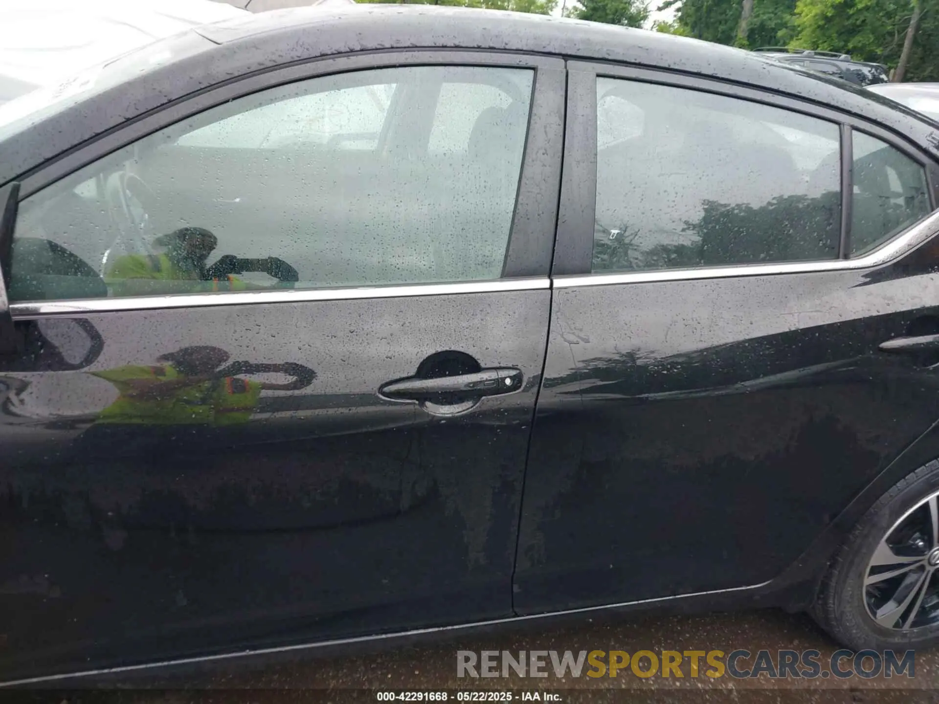 15 fotografías del automóvil dañado 3N1AB8CV4NY233481 NISSAN SENTRA 2022